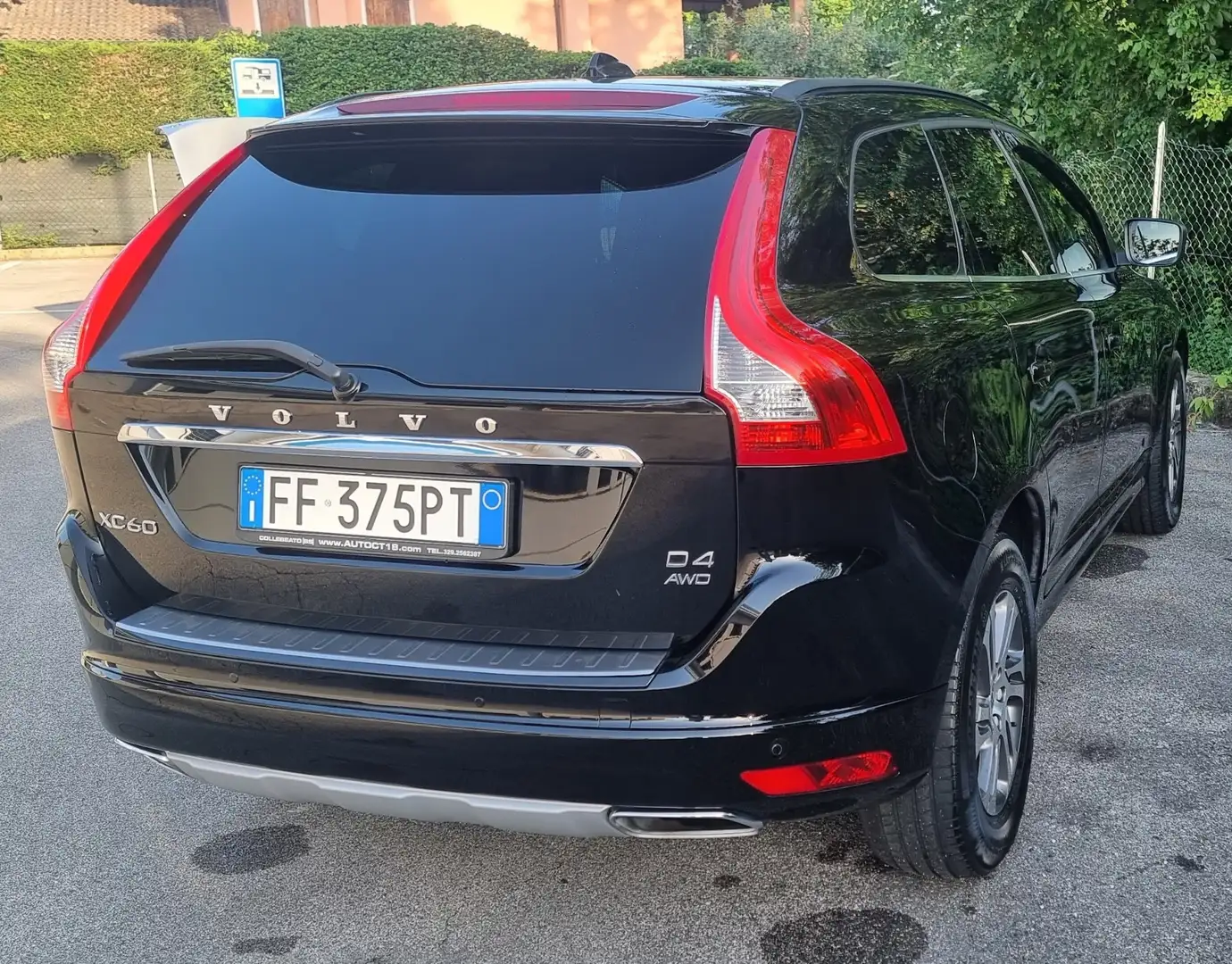 Volvo XC60 D4 Geartronic Summum - 1