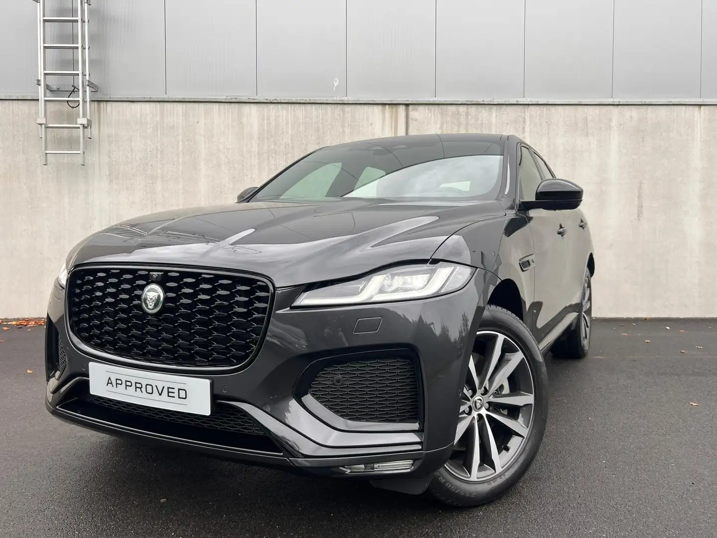 Jaguar F-Pace P400e R-DYNAMIC SE Grijs - 1