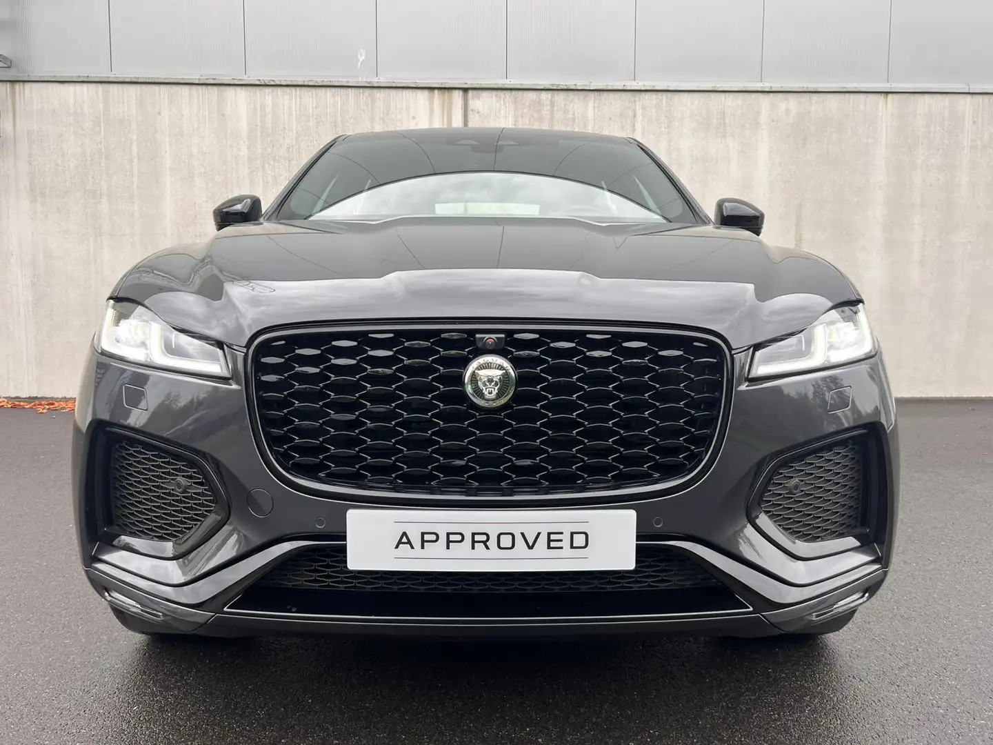 Jaguar F-Pace P400e R-DYNAMIC SE Grijs - 2