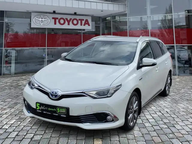 Toyota Auris 1.8 TouringSports Executive sparsamer Kombi