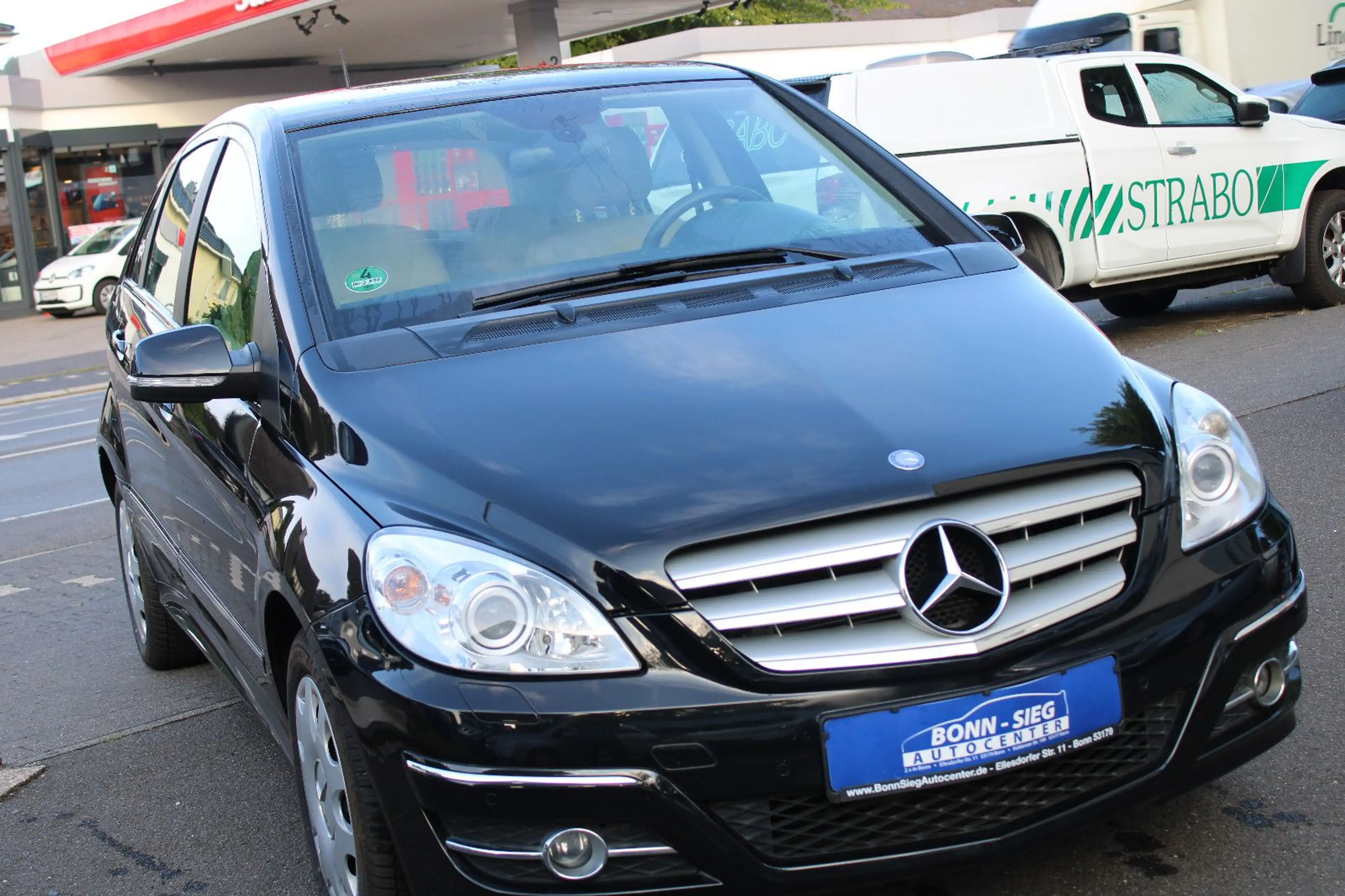 Mercedes-Benz B 200 Automatik*Leder*Rückfahrkamera*Xenon*KlimaA — photo 2