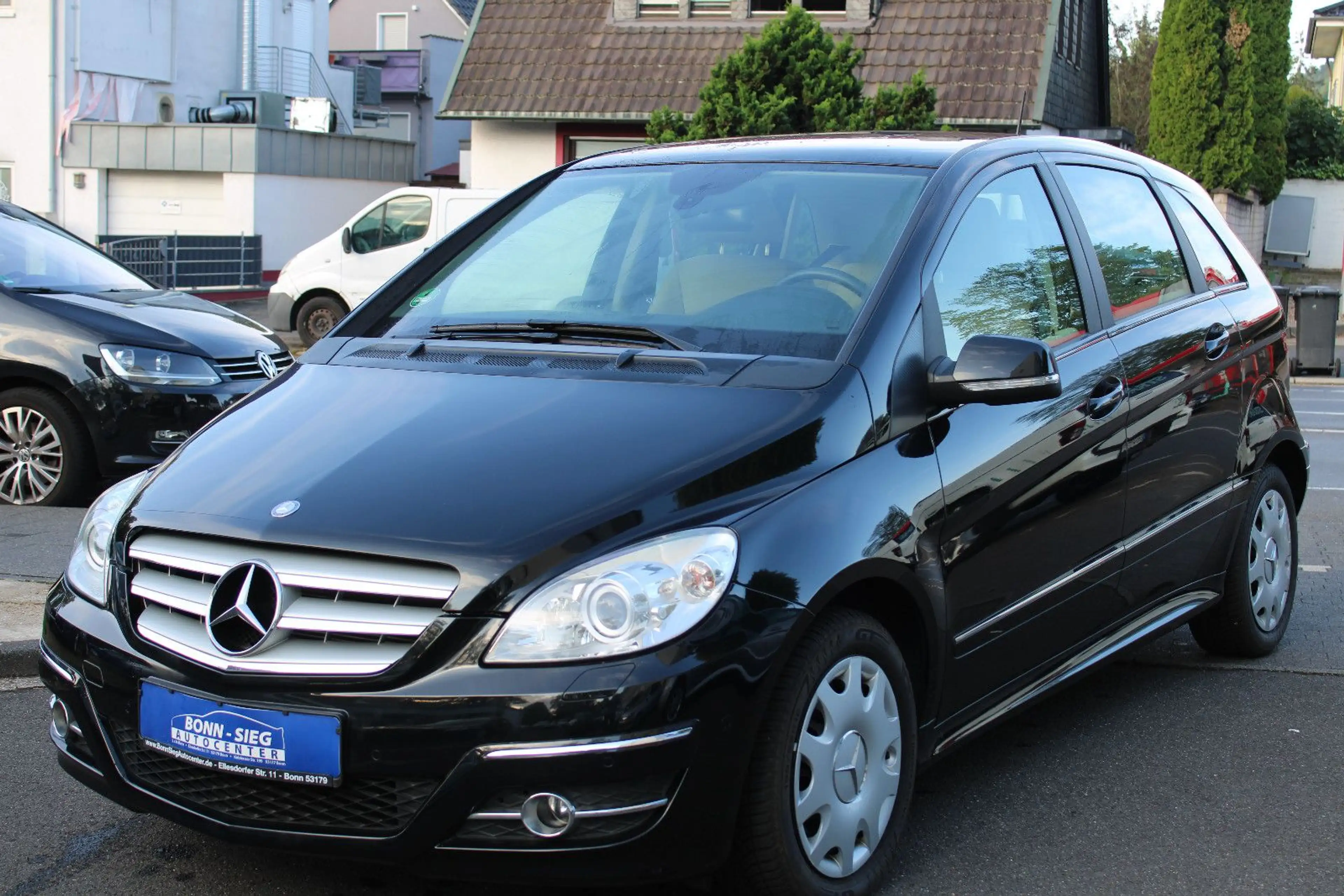 Mercedes-Benz B 200 Automatik*Leder*Rückfahrkamera*Xenon*KlimaA — photo 3