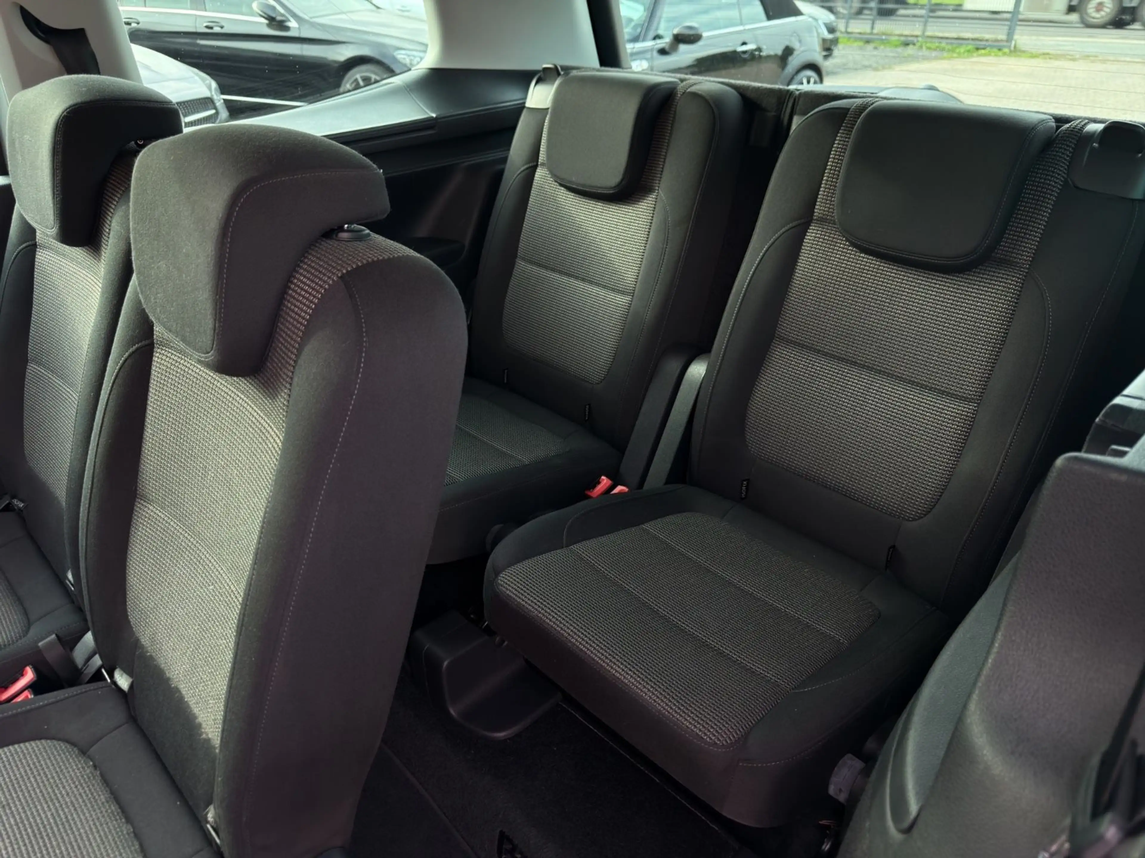 Volkswagen Sharan Comfortline Scheckheft Navi 7-Sitzer — photo 13