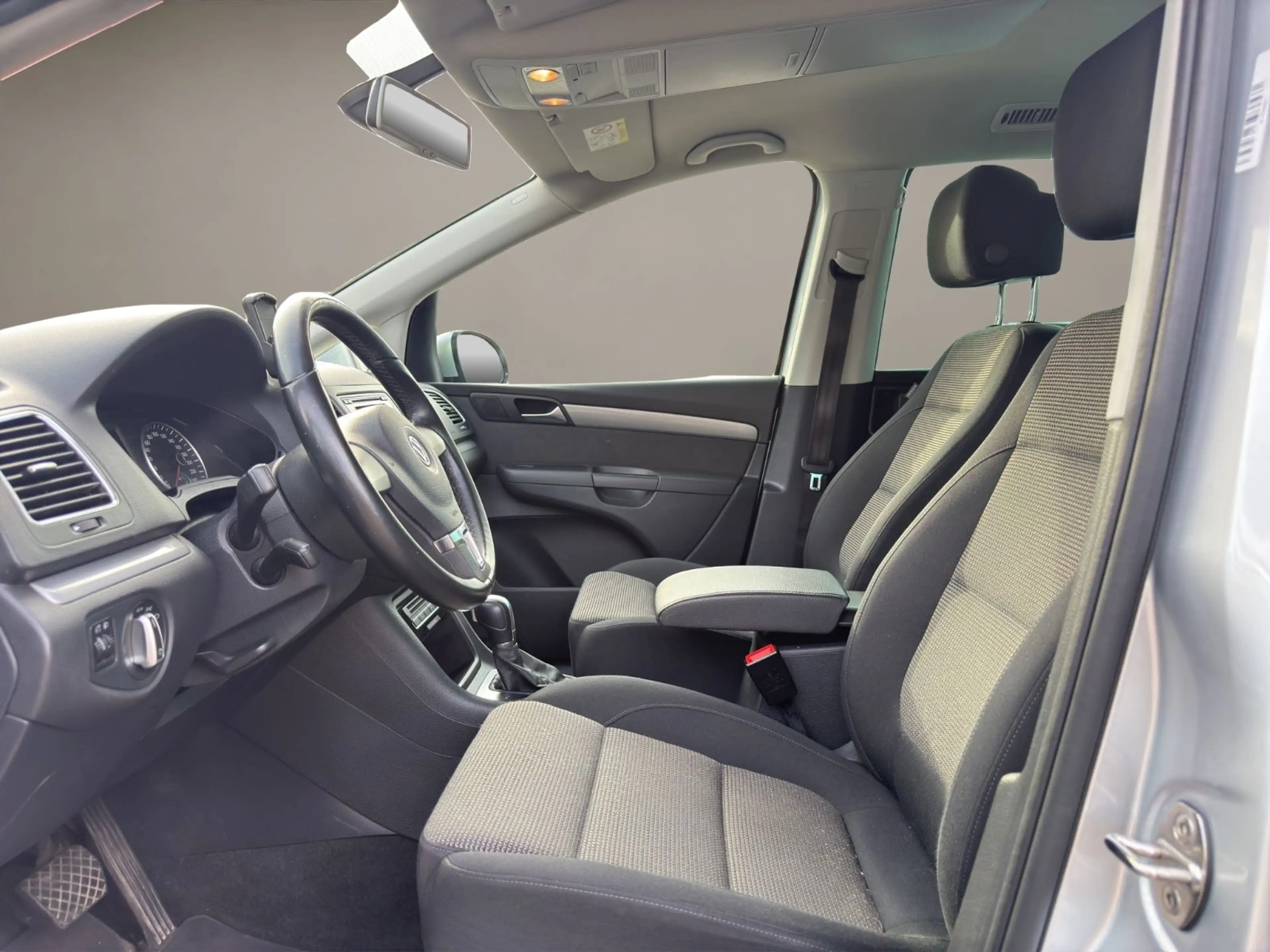 Volkswagen Sharan Comfortline Scheckheft Navi 7-Sitzer — photo 9
