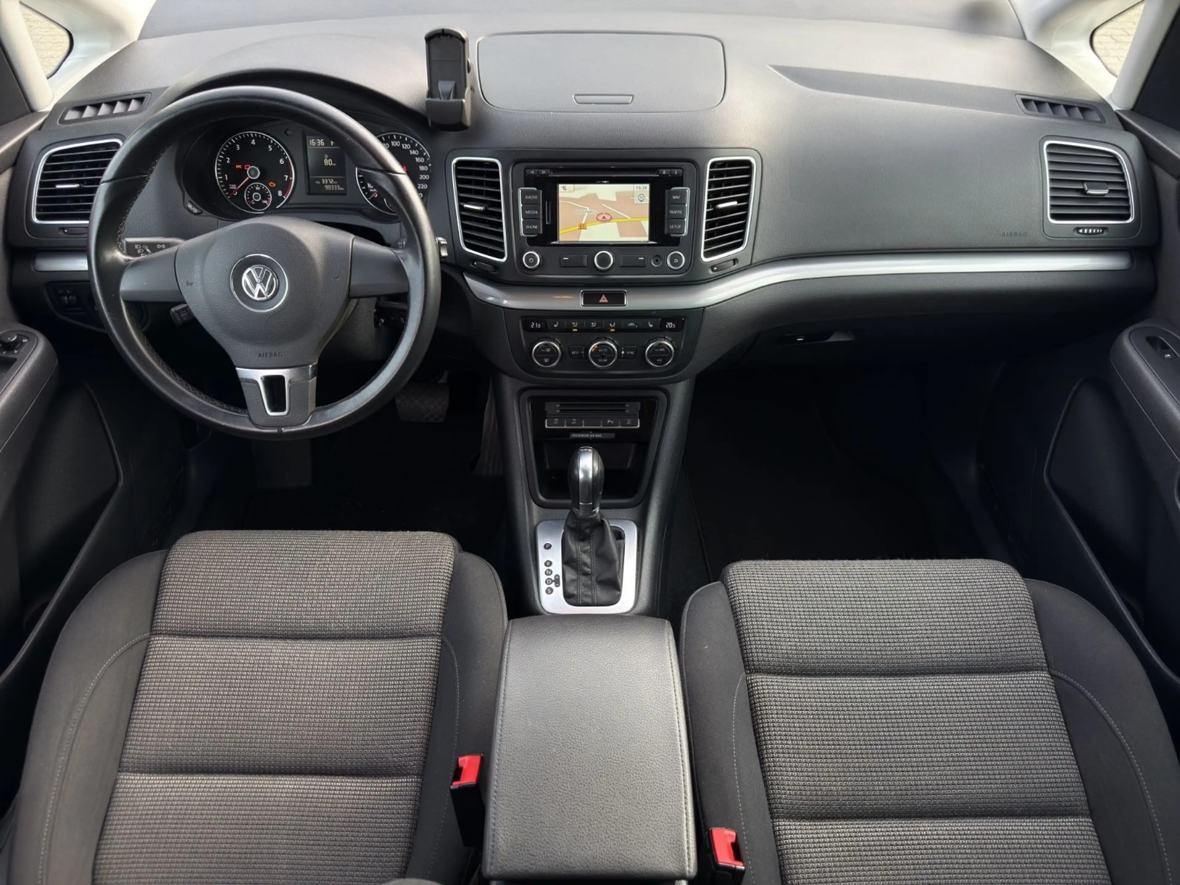 Volkswagen Sharan Comfortline Scheckheft Navi 7-Sitzer — photo 10