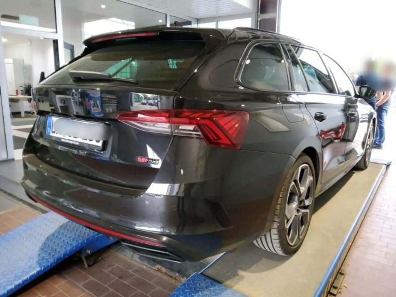 Skoda Octavia Combi RS Edition 2.0 TSI Matrix/Pano/DCC, миниатюра 4