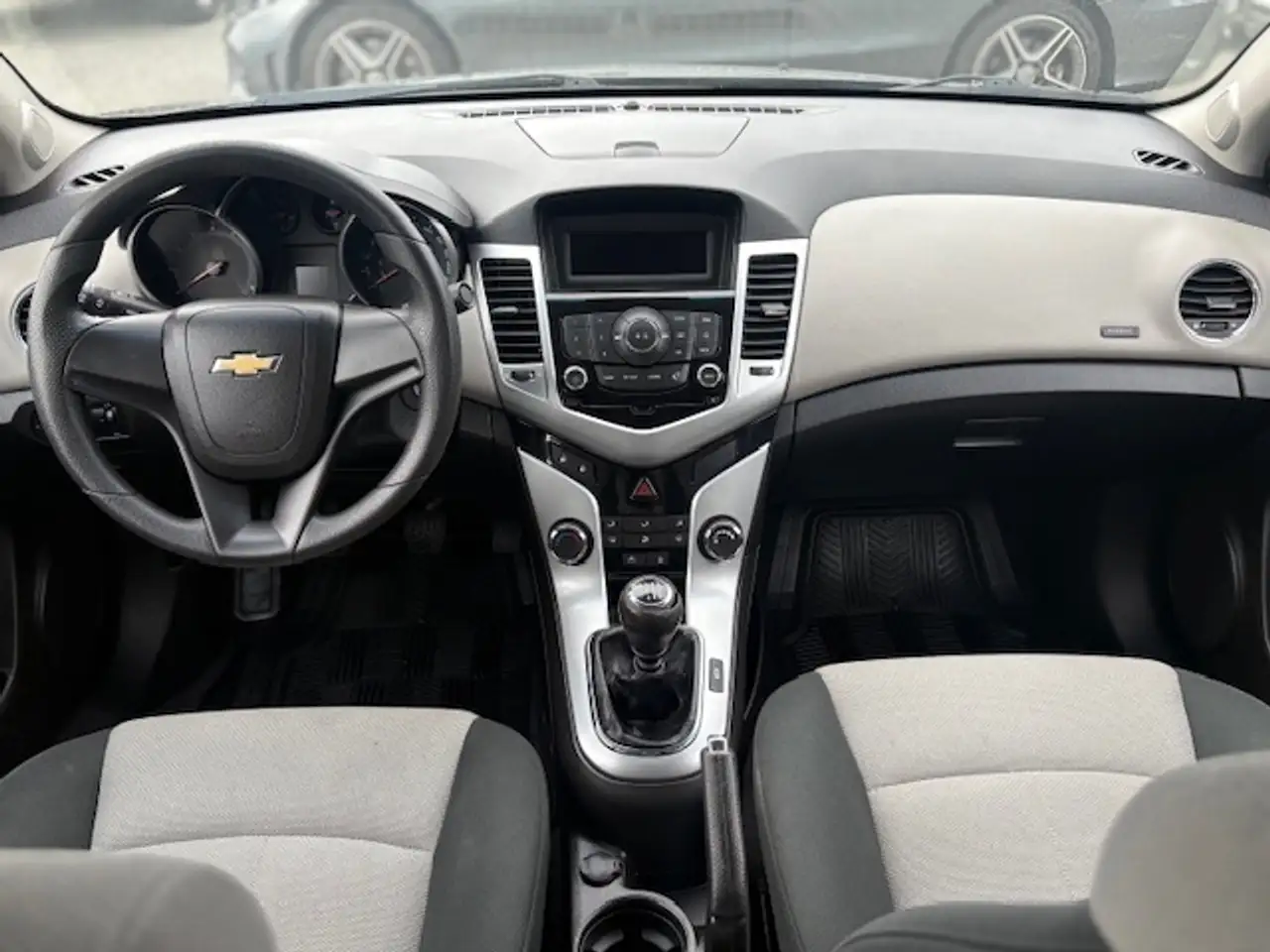 Chevrolet Cruze снимка Chevrolet Cruze