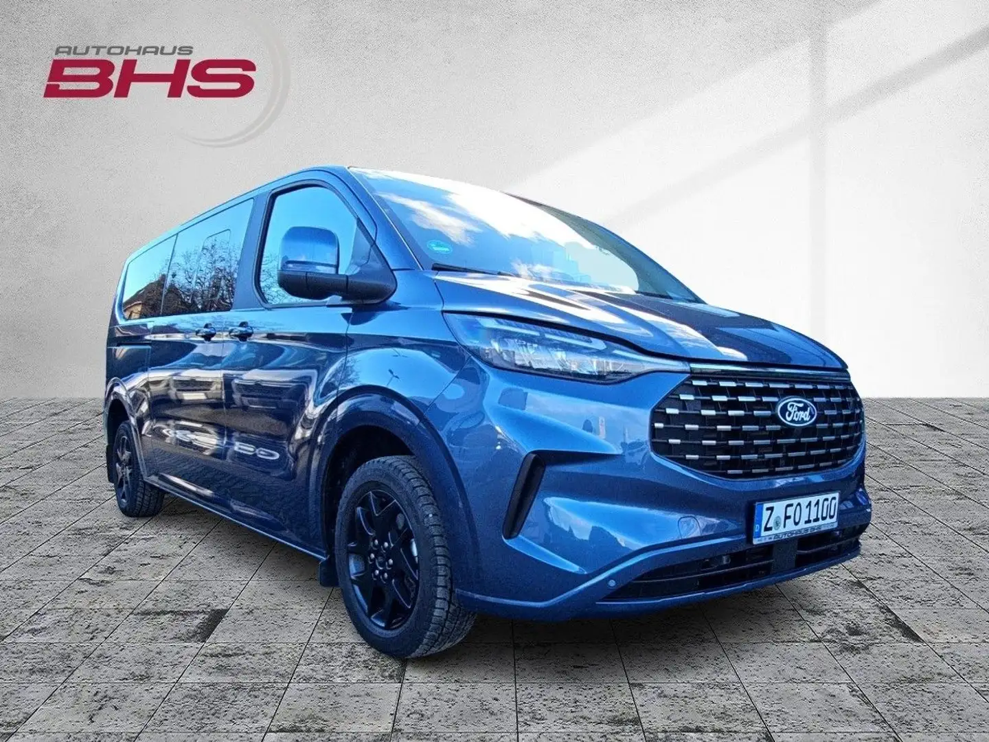 Ford Tourneo Custom 320 L2 2.0lEcoBlue 150PS Titanium Blau - 2