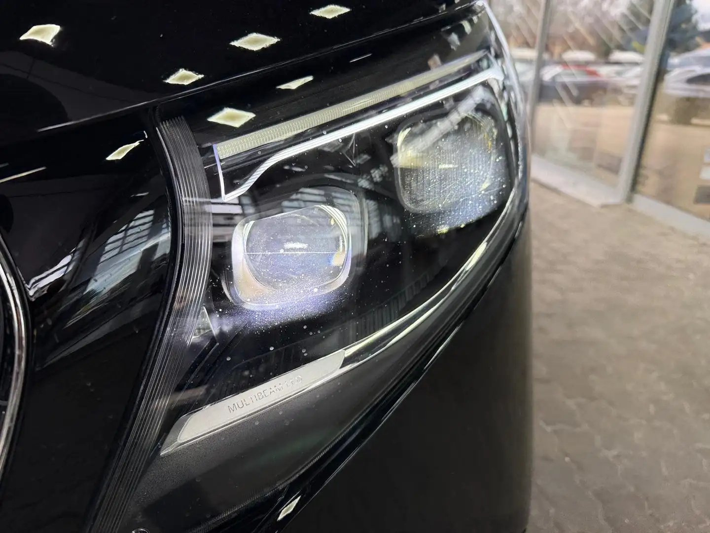 Mercedes-Benz V 250 V 250 d 4MATIC AVANTGARDE lang (447.813) Schwarz - 2
