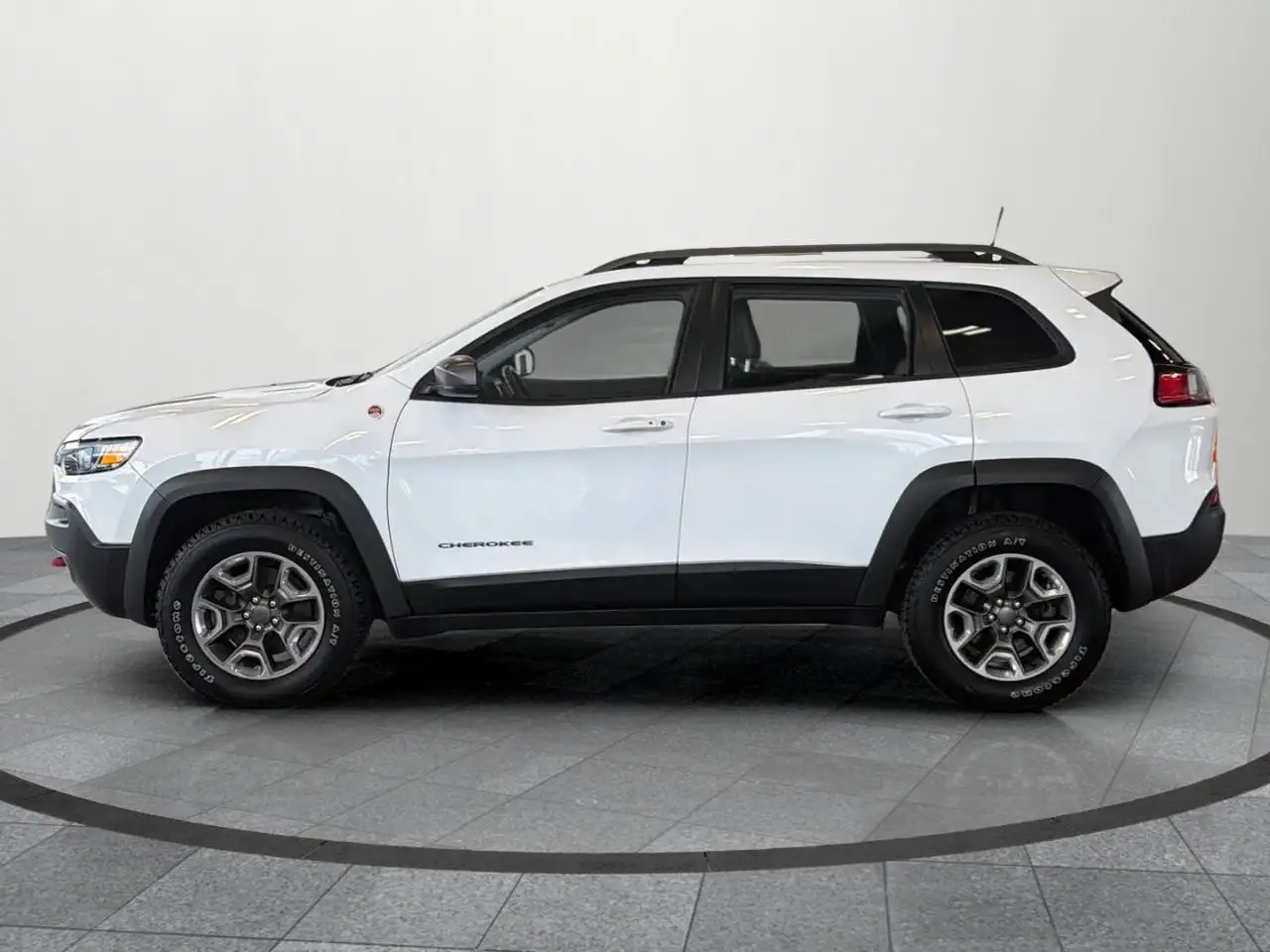 Jeep Cherokee photo Jeep Cherokee