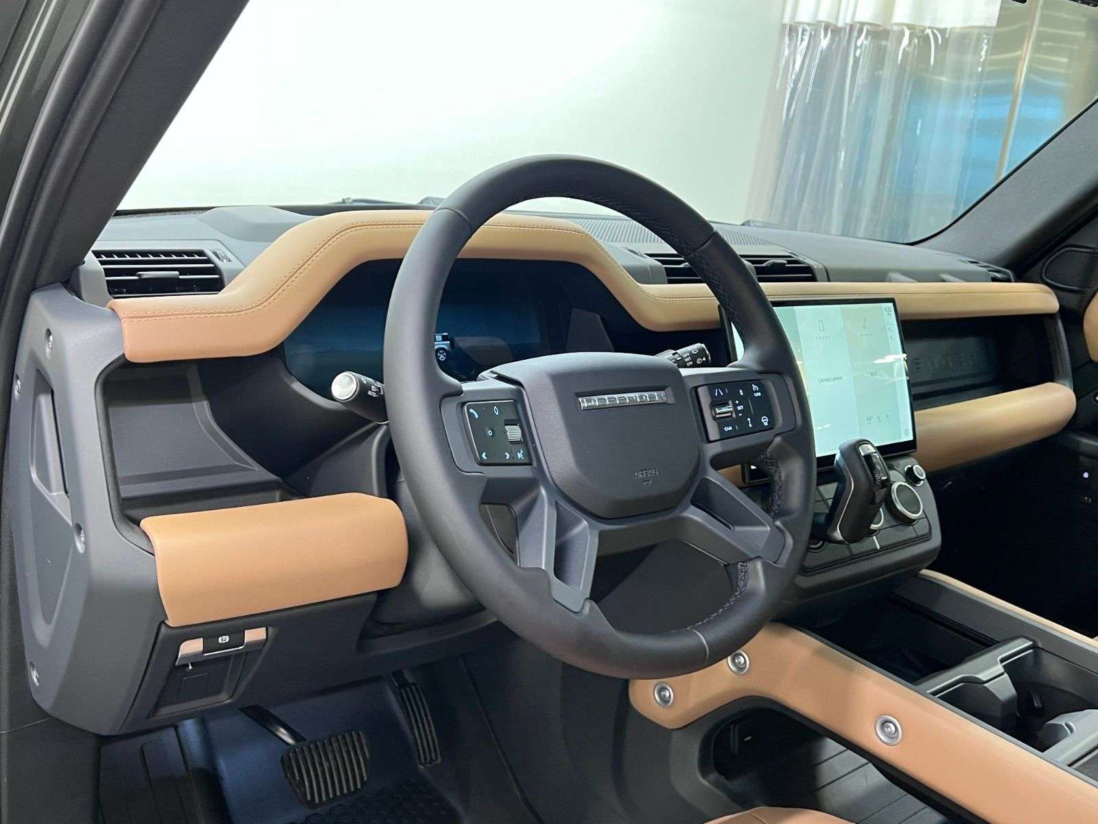 2026 Land Rover Defender X-Dynamic SE thumb 24