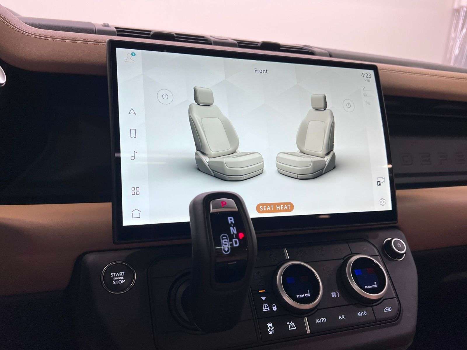 2026 Land Rover Defender X-Dynamic SE thumb 19
