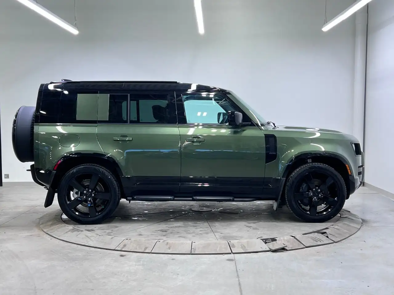 Land Rover Defender снимка Land Rover Defender