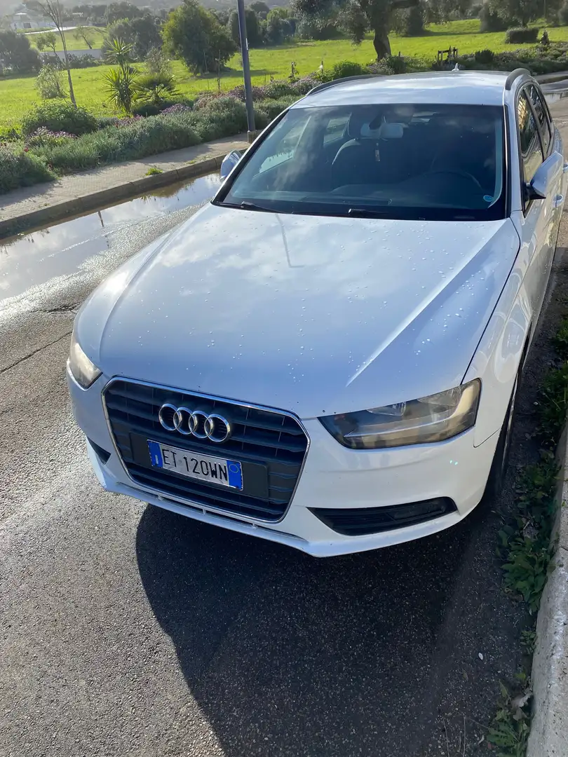 Audi A4 2.0 150CV Avant Bianco - 1
