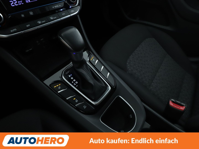 Hyundai IONIQ 1.6 Hybrid Style Aut.*NAVI*CAM*ACC* — photo 24
