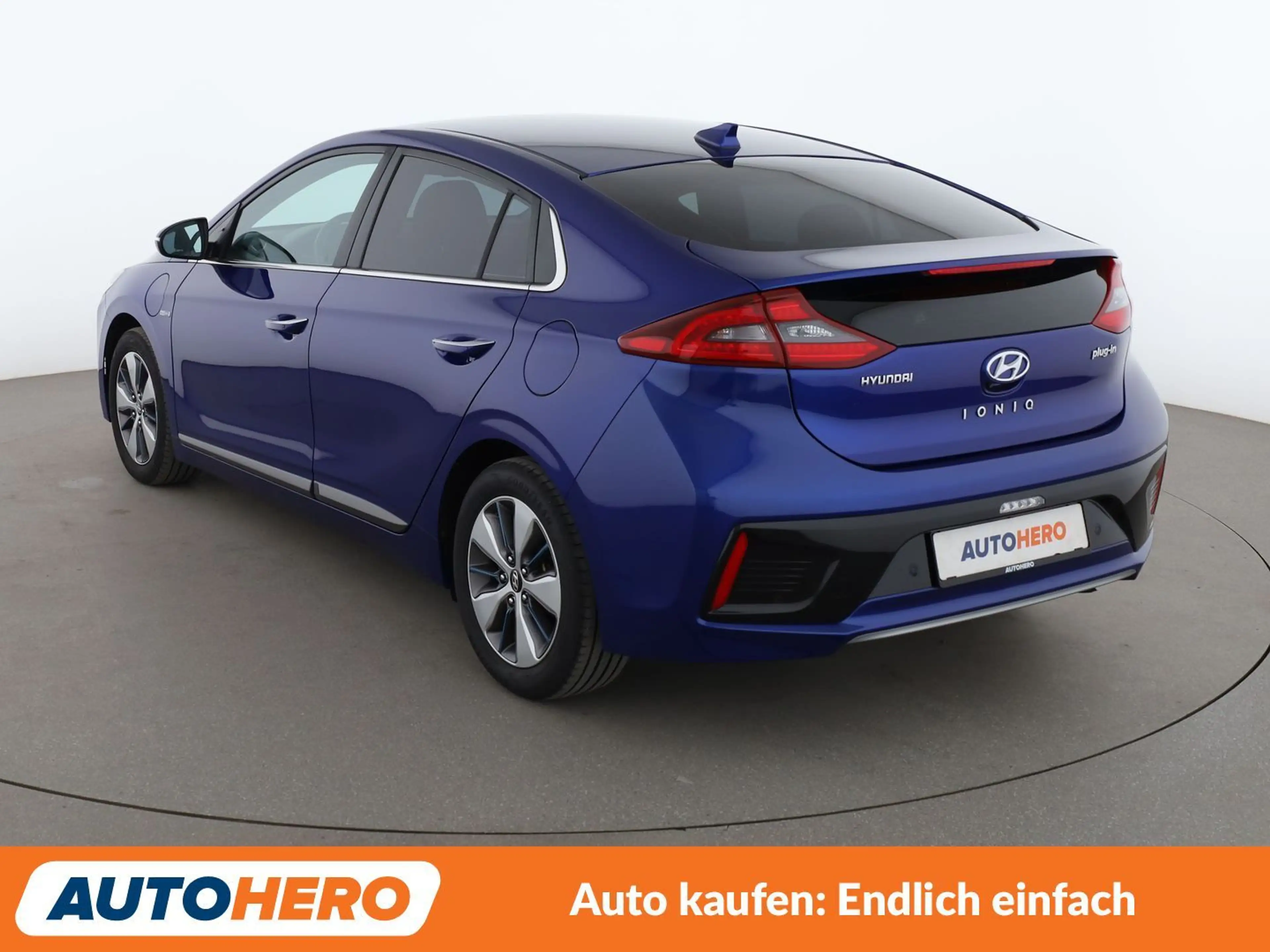 Hyundai IONIQ 1.6 Hybrid Style Aut.*NAVI*CAM*ACC* — photo 4