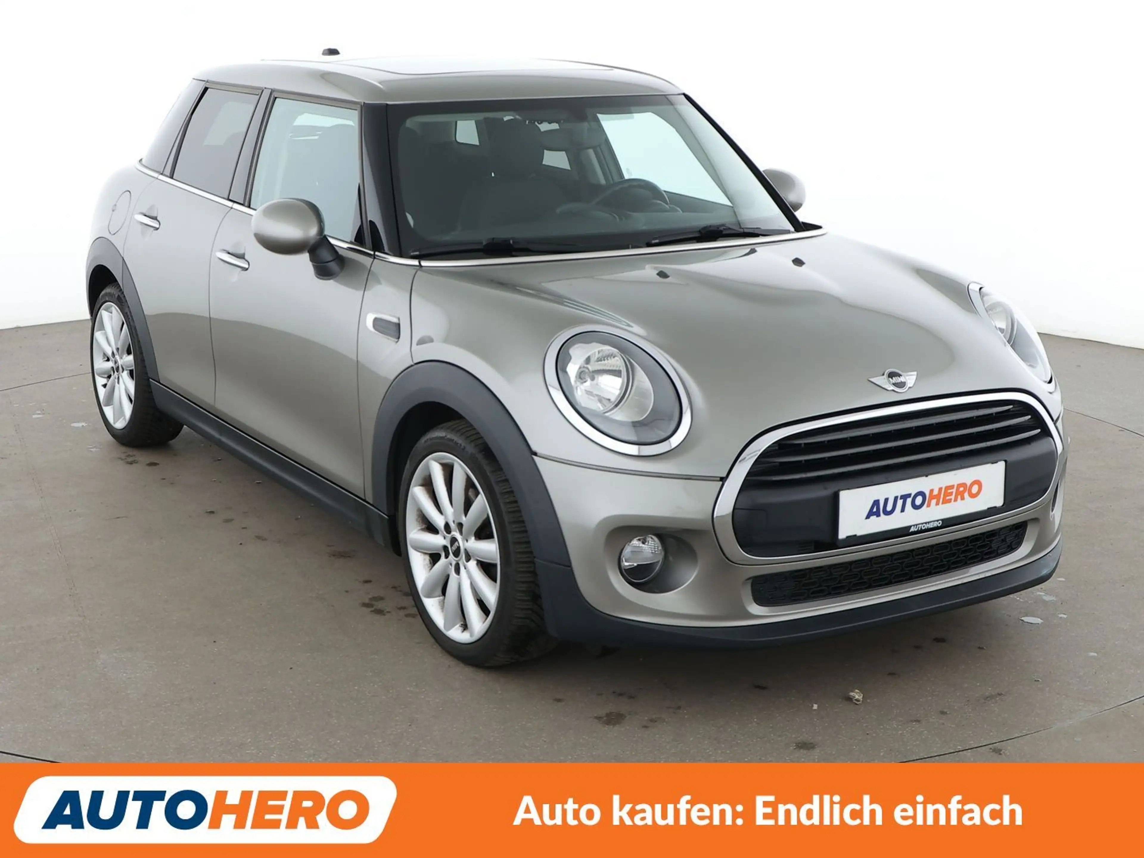 MINI One One *PANO*PDC*SHZ*KLIMA*GARANTIE* — photo 8