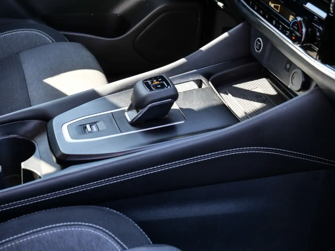 Nissan Qashqai N-Connecta Winterpaket Navi 360 Kamera LED Apple C, миниатюра 17