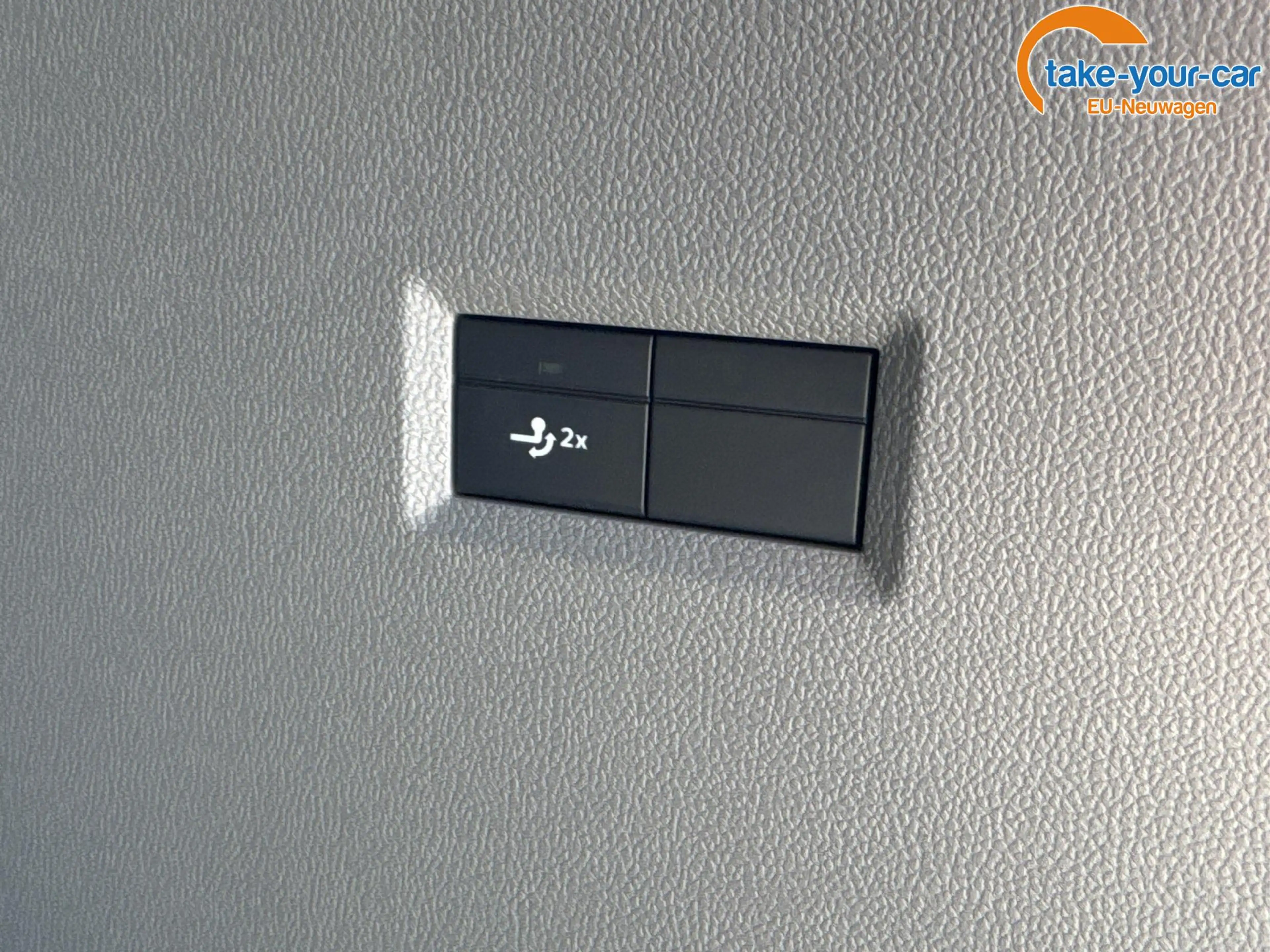 Volkswagen T7 Caravelle LR+SHZ+AHK+GJR+KLIMAAUT.+ KAMERA+ PDC+ LED 2.0 ... — photo 11