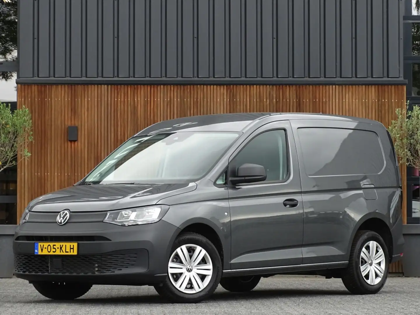 Volkswagen Caddy Cargo 2.0 TDI Comfort / RNS / LED / 2024 *NAP* Grijs - 1
