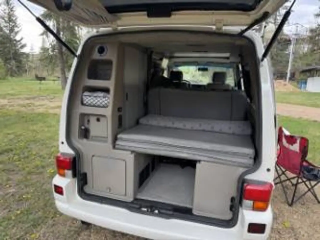 Volkswagen Eurovan снимка Volkswagen Eurovan