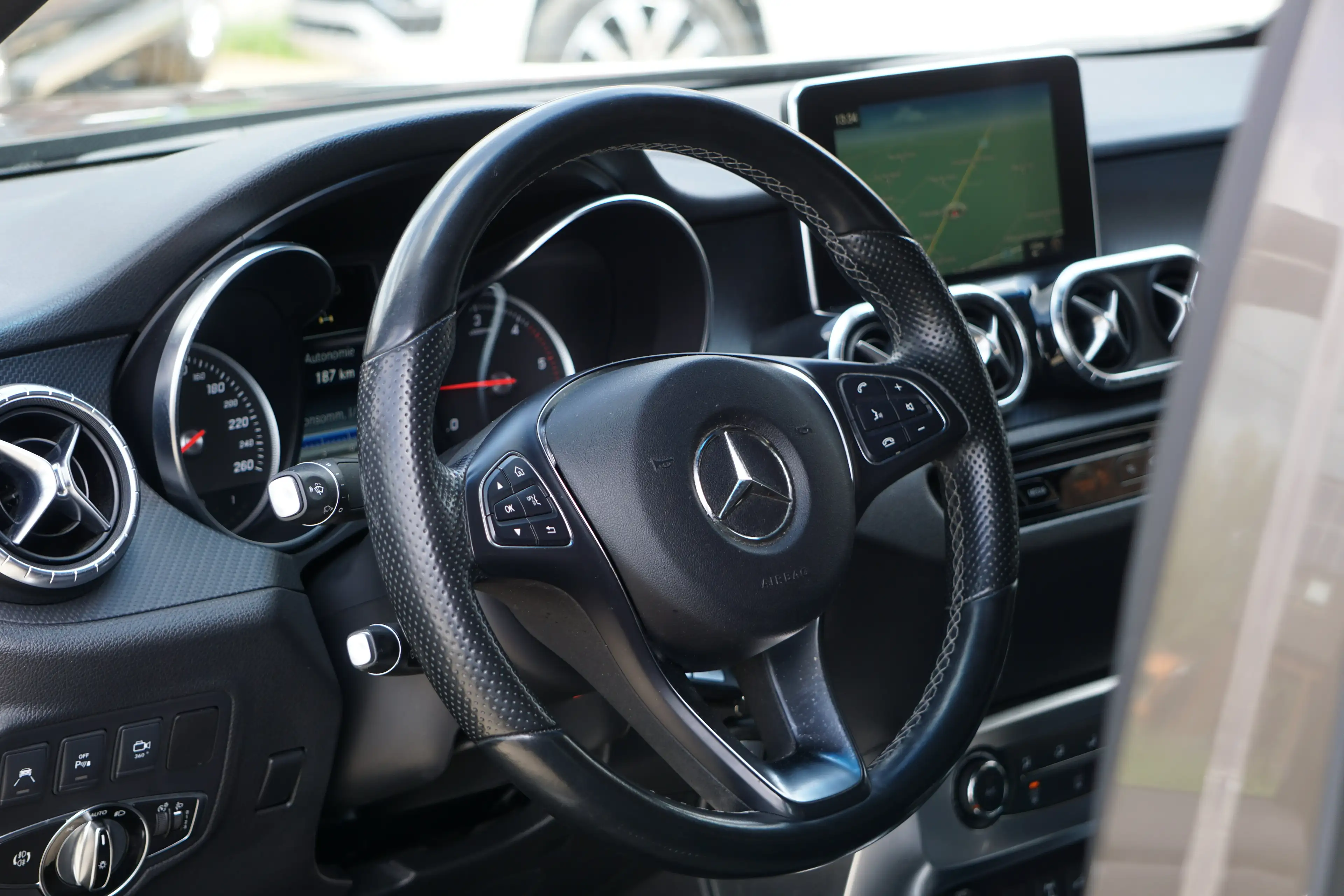 Mercedes-Benz X 250 d 4Matic AUTO NAVI CAM 360 ATT. REMORQUE EURO6B — photo 7