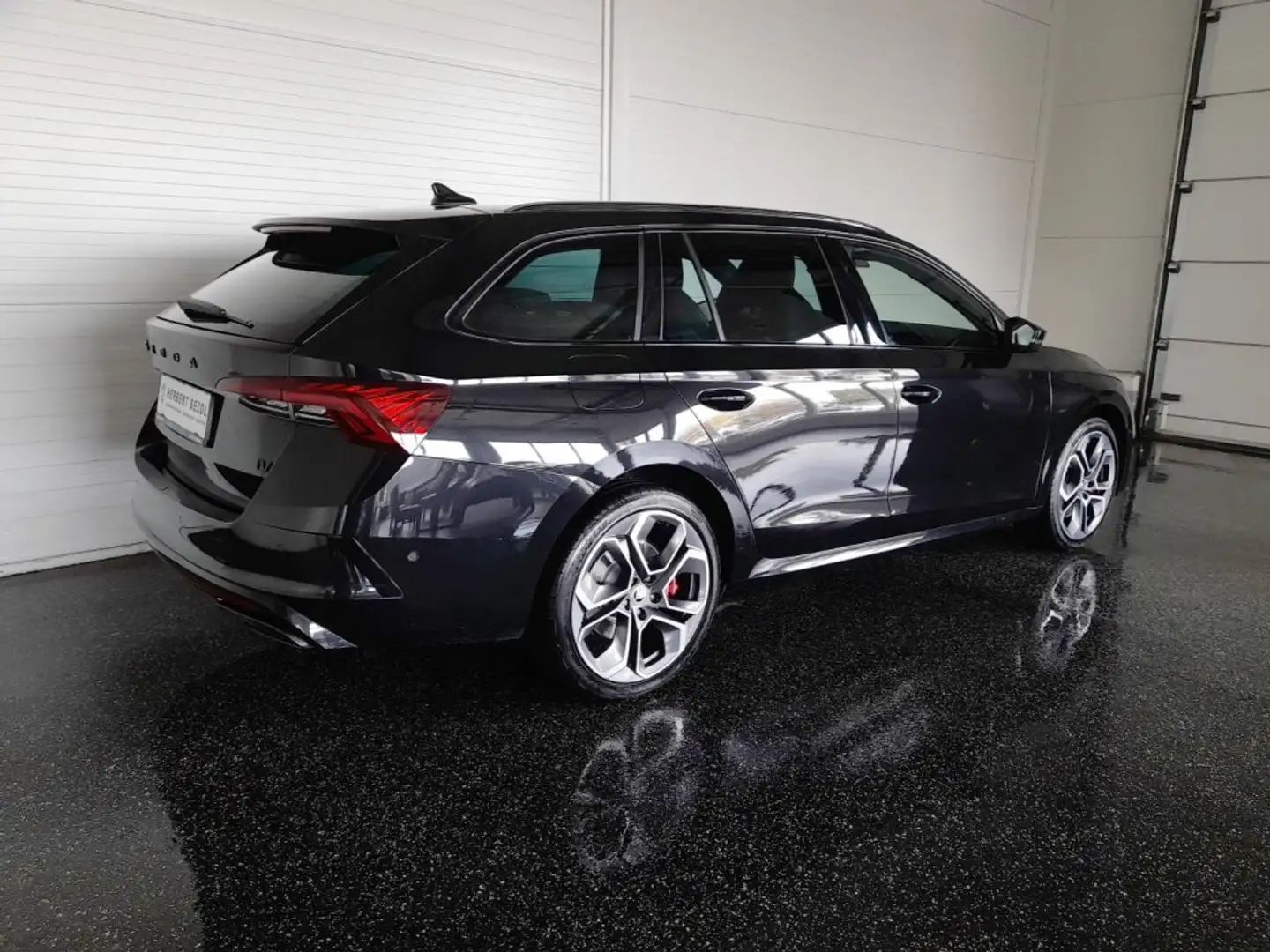 Skoda Octavia Combi "RS EDITION" IV 150/245 PHEV DSG *19 ZOLL / RS-EXKLUSIV INTERIEUR / RS PLUS & CHALLENGE PAKET / DCC / MASSAGE* Schwarz - 2