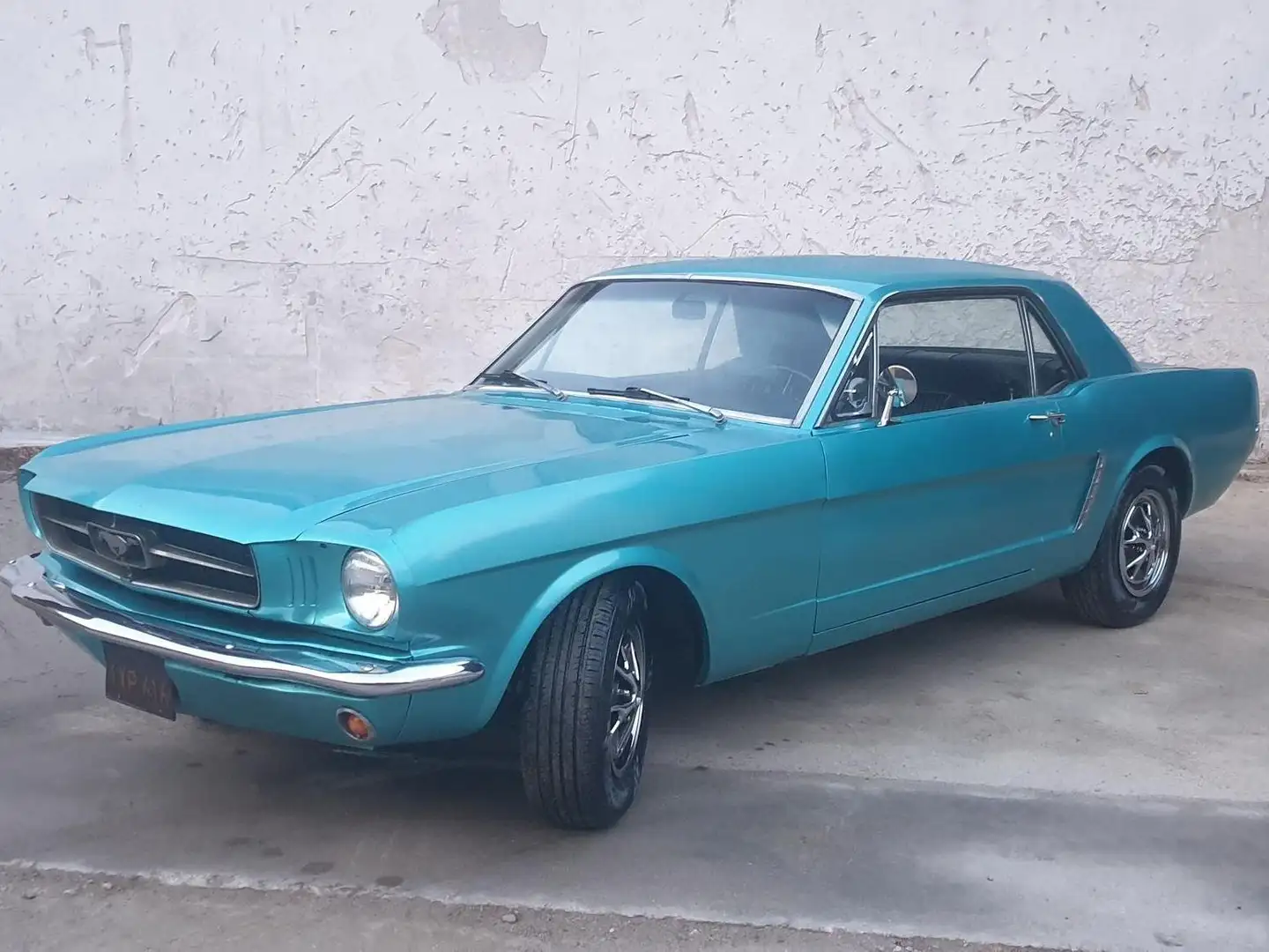Ford Mustang Coupe Blau - 1