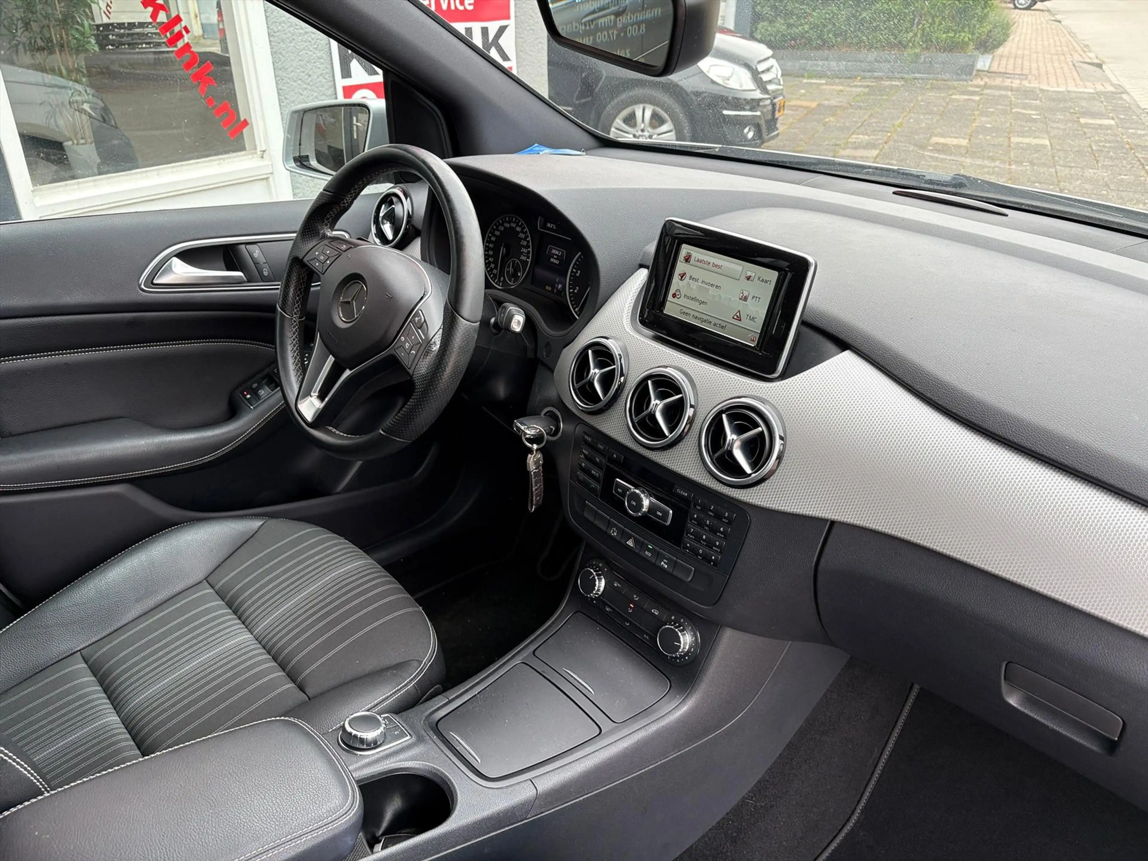 Mercedes-Benz B 180 B 122PK 7G-DCT Prestige — photo 8