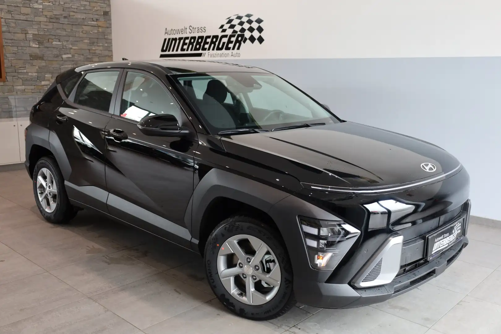 Hyundai KONA (SX2) Smart Line 1.0 T-GDI 2WD Negro - 1