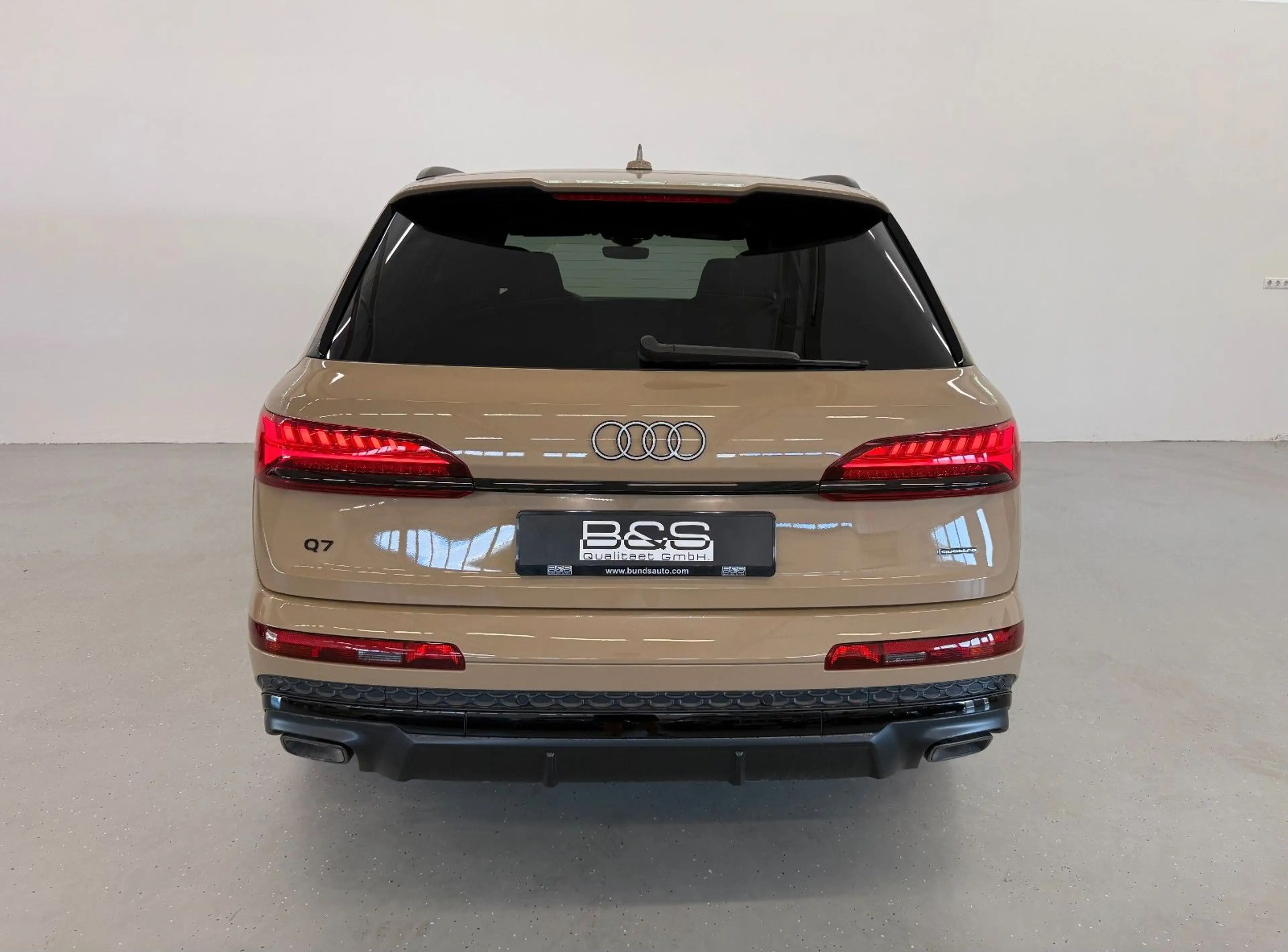 Audi Q7 TFSI e quattro 360 kW | S line | Mwst Ausw | — photo 6