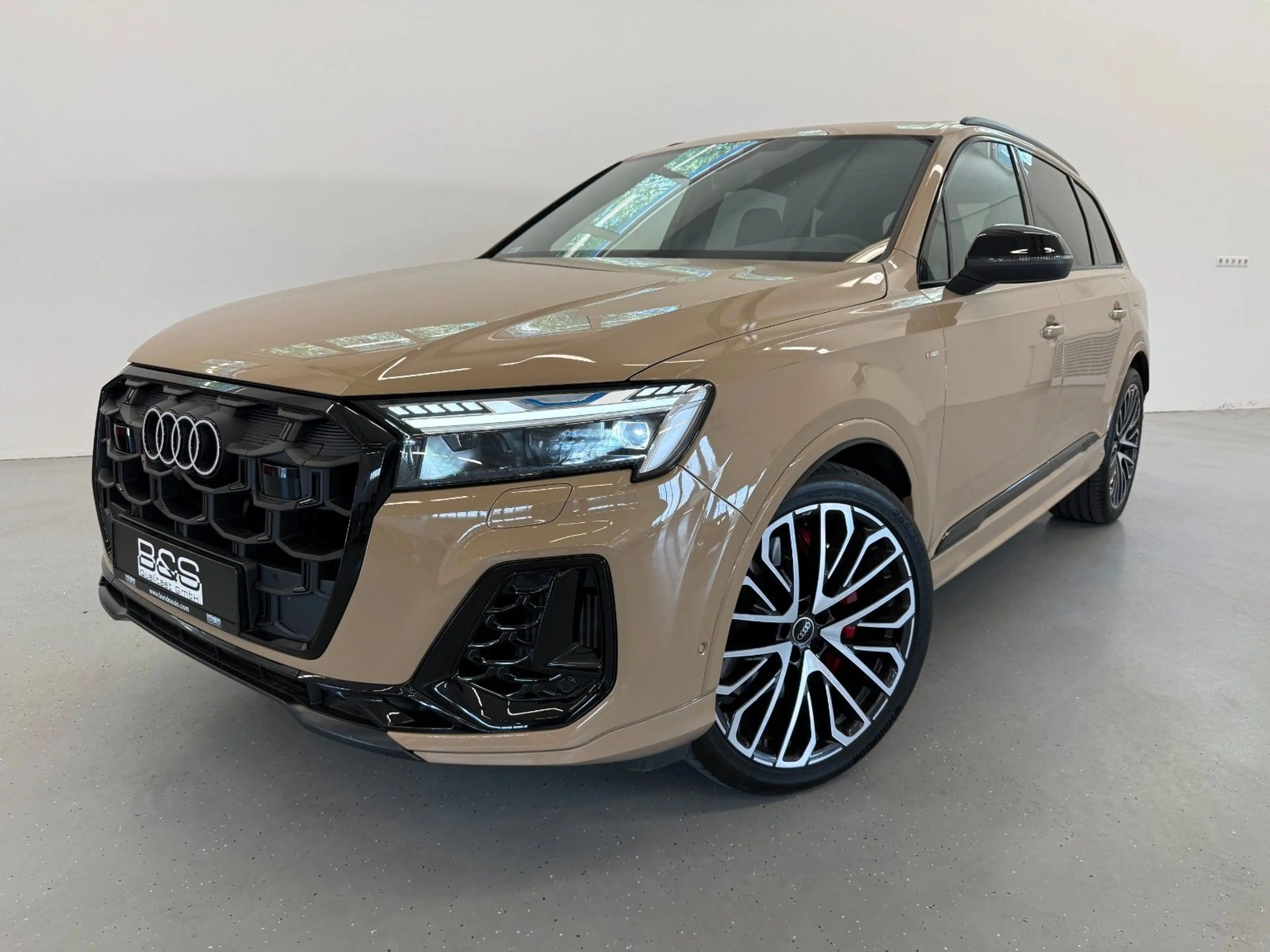 Audi Q7 TFSI e quattro 360 kW | S line | Mwst Ausw |