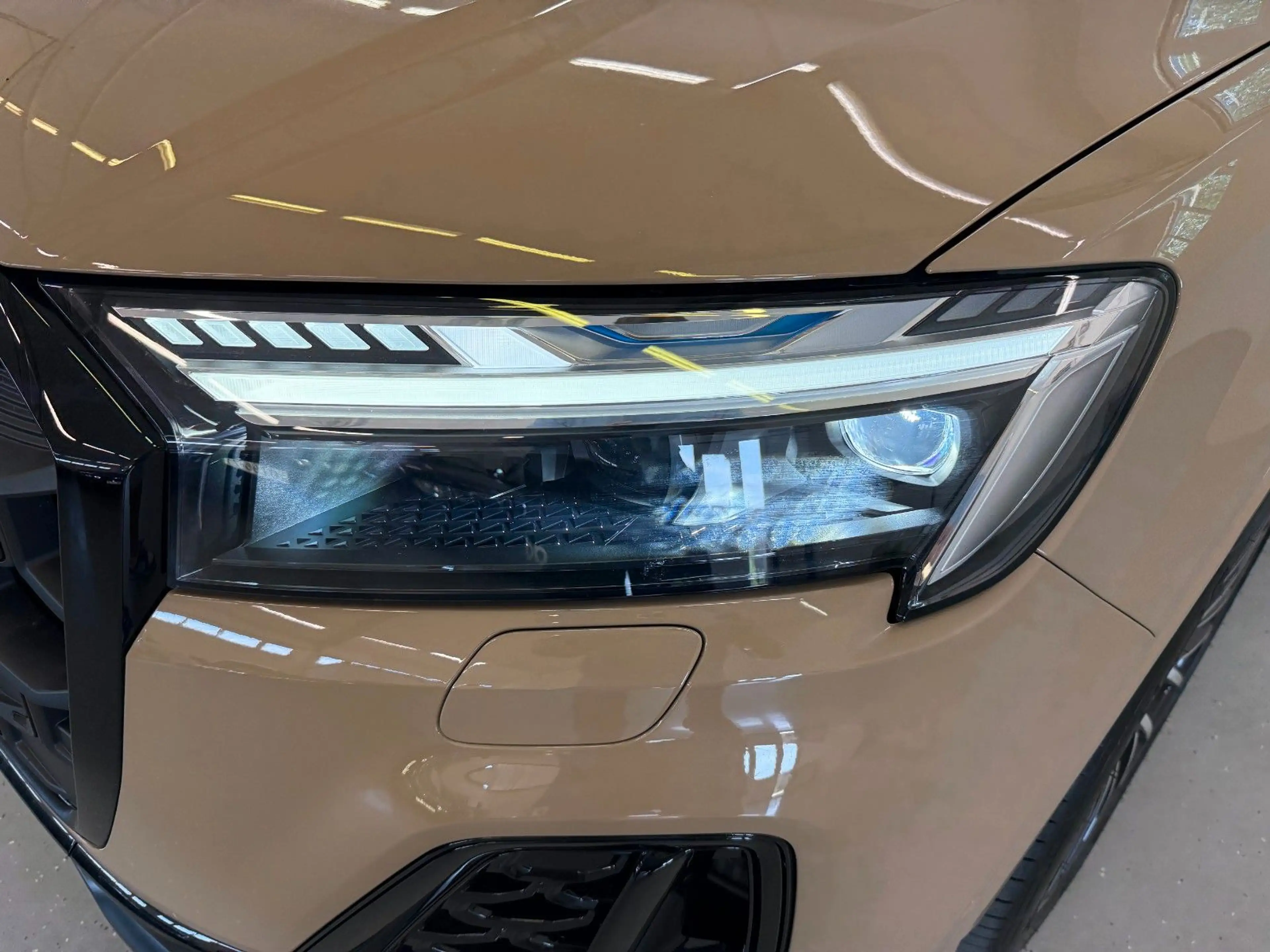 Audi Q7 TFSI e quattro 360 kW | S line | Mwst Ausw | — photo 8