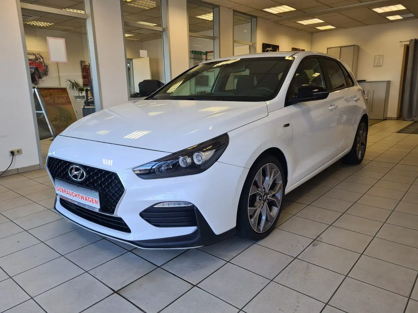 Hyundai i30 N Line / NAVI / LED / Weiß - 1
