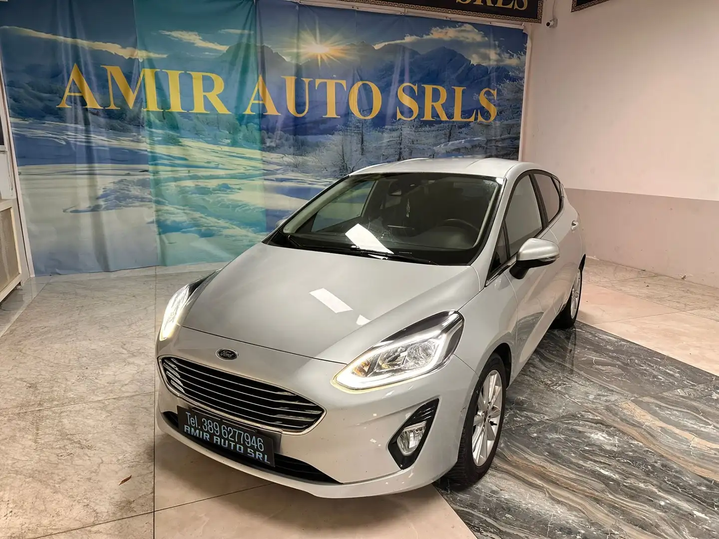 Ford Fiesta Fiesta 1.1 75 CV GPL 5 porte Titanium Gris - 1