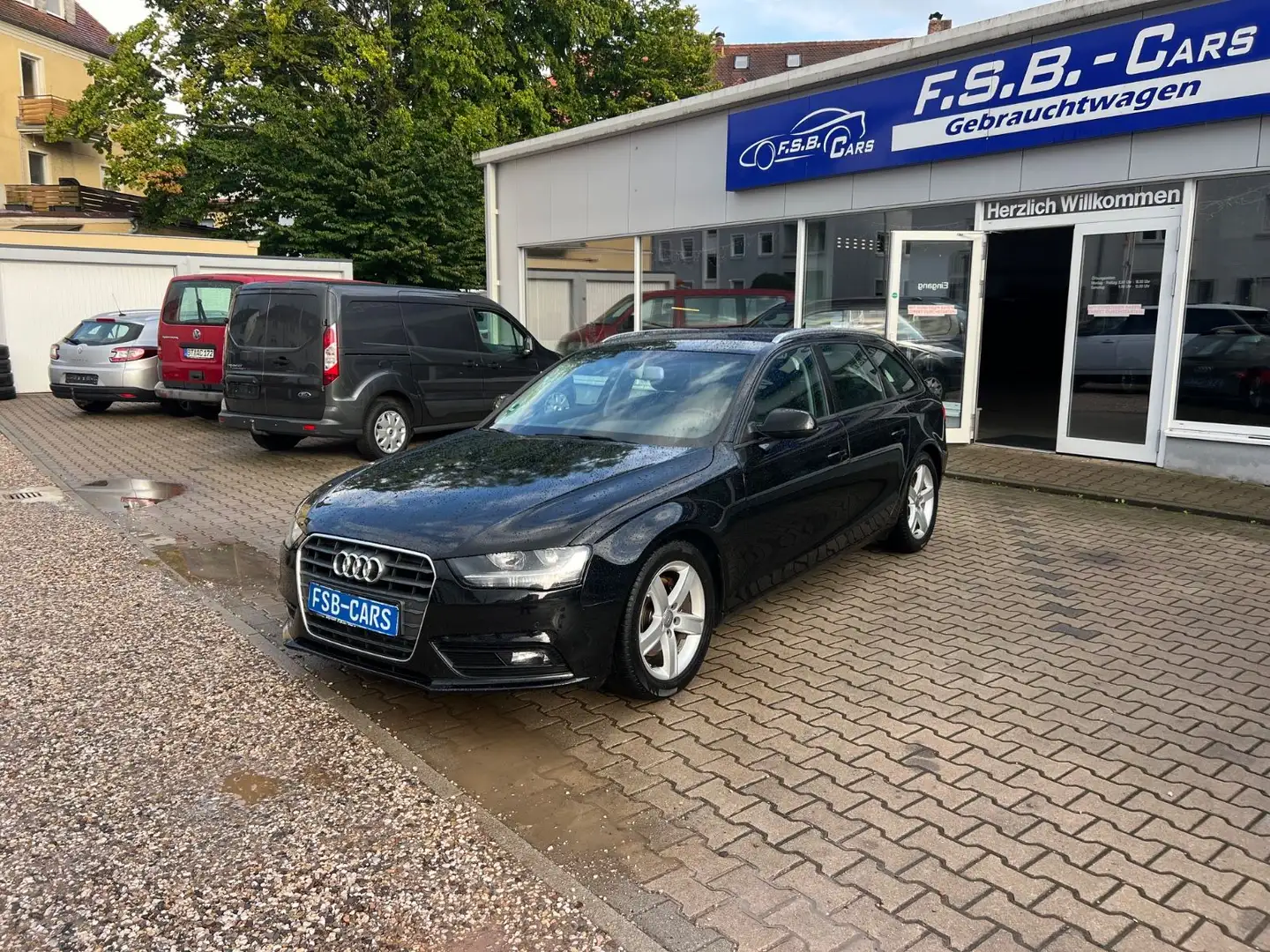 Audi A4 Avant Ambition Schwarz - 2