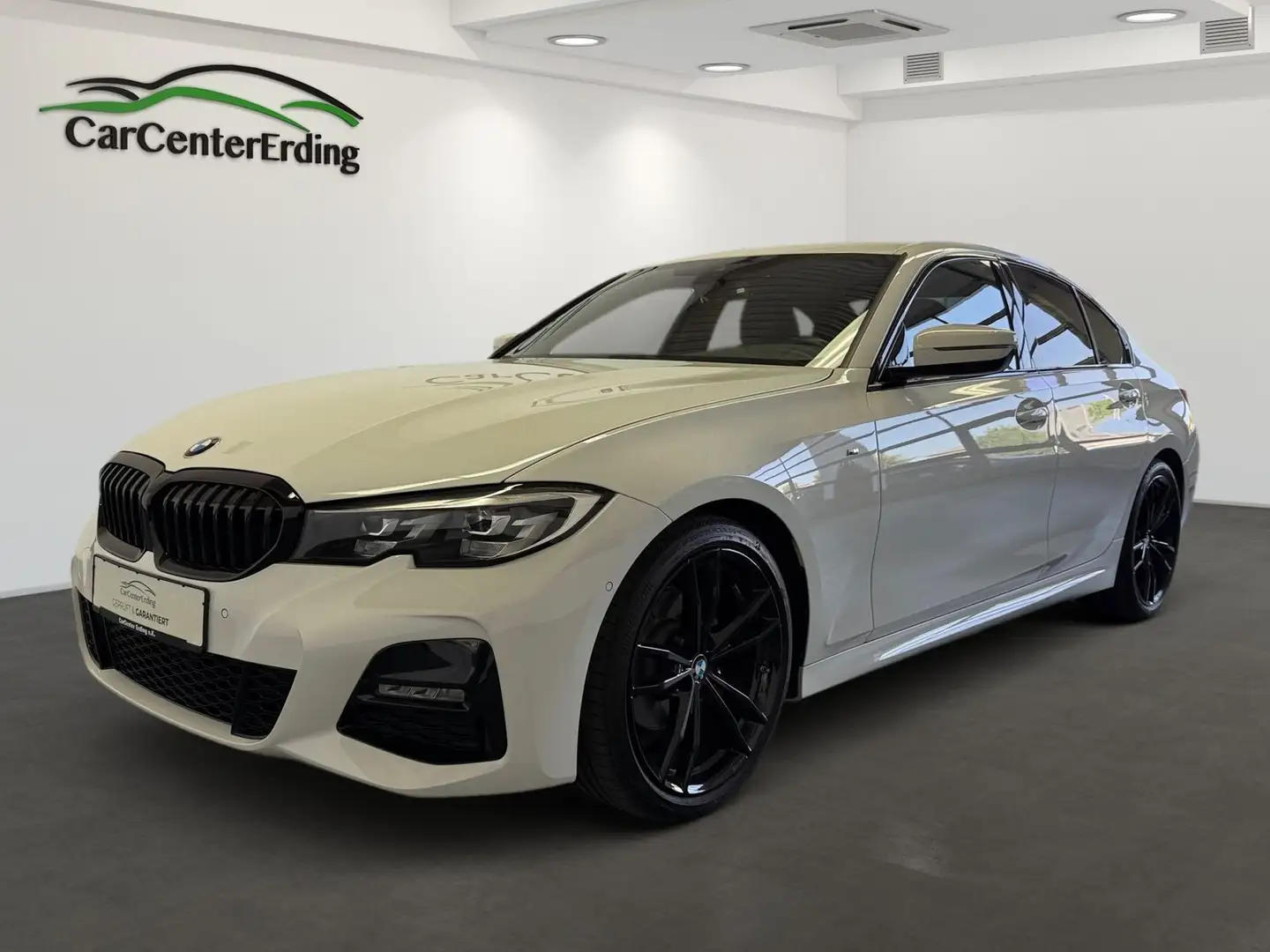 BMW 320 iLim.*M Sport*LED*Navi*LiveCockpit*Kamera*H&K Blanc - 1