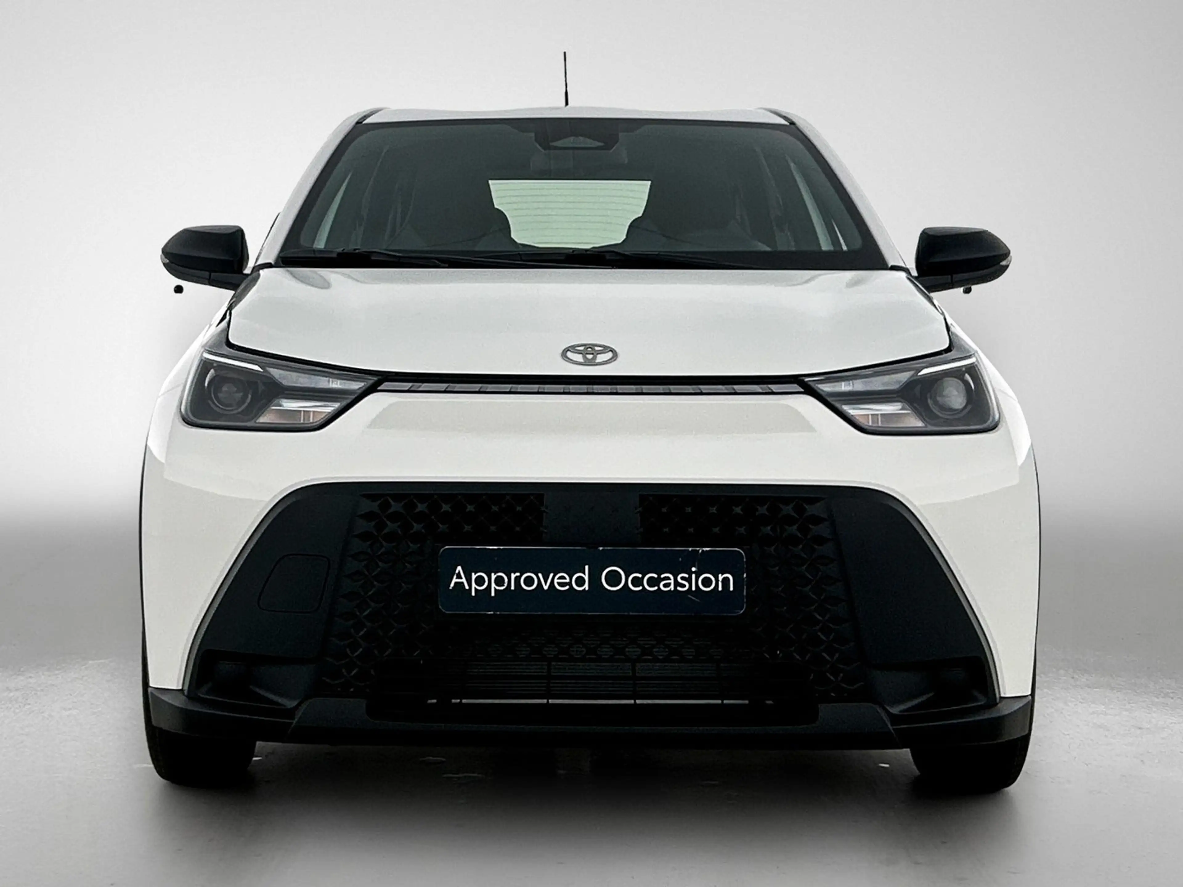 Toyota Aygo X Hybrid 115 play — photo 21