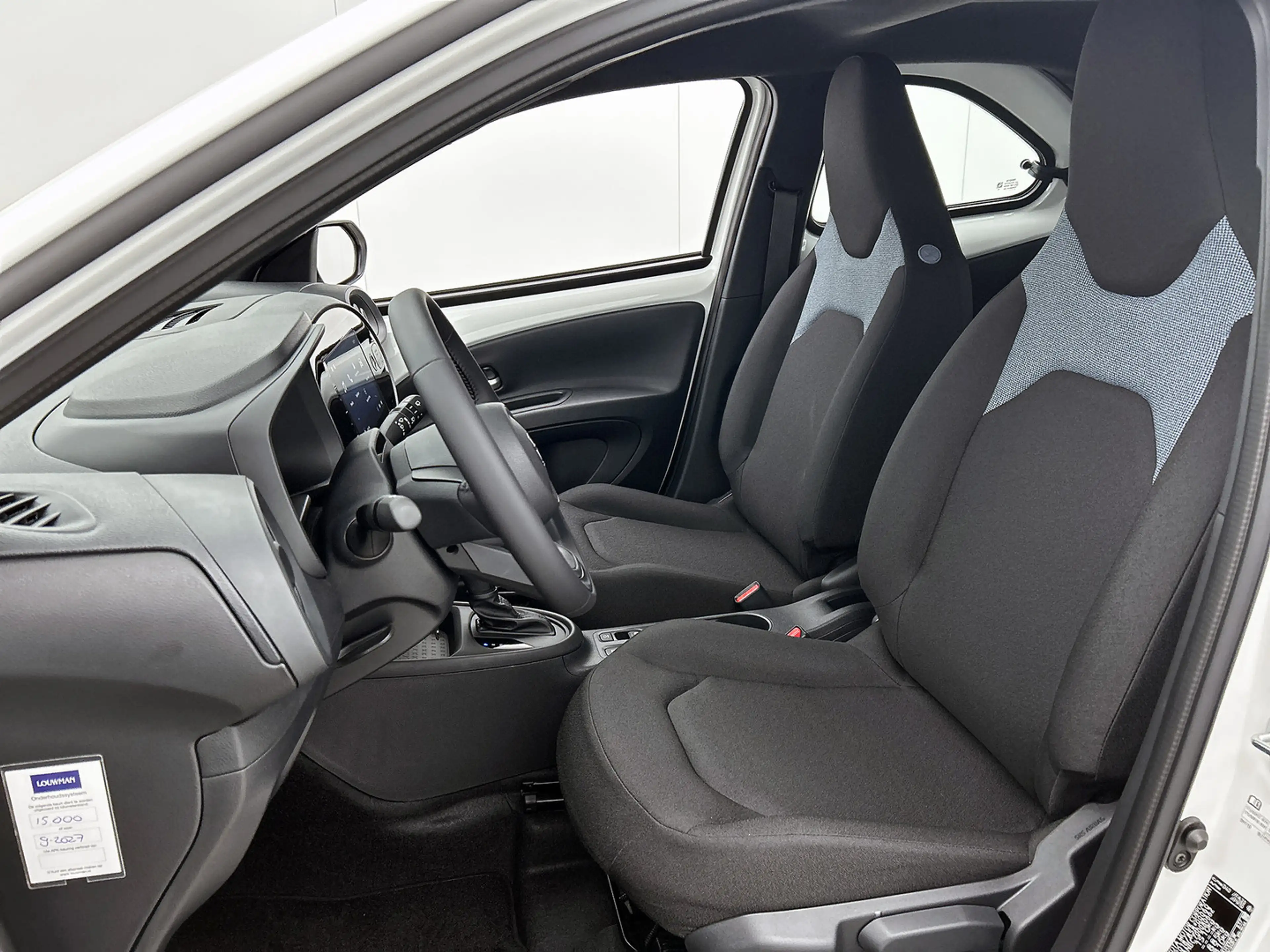 Toyota Aygo X Hybrid 115 play — photo 16