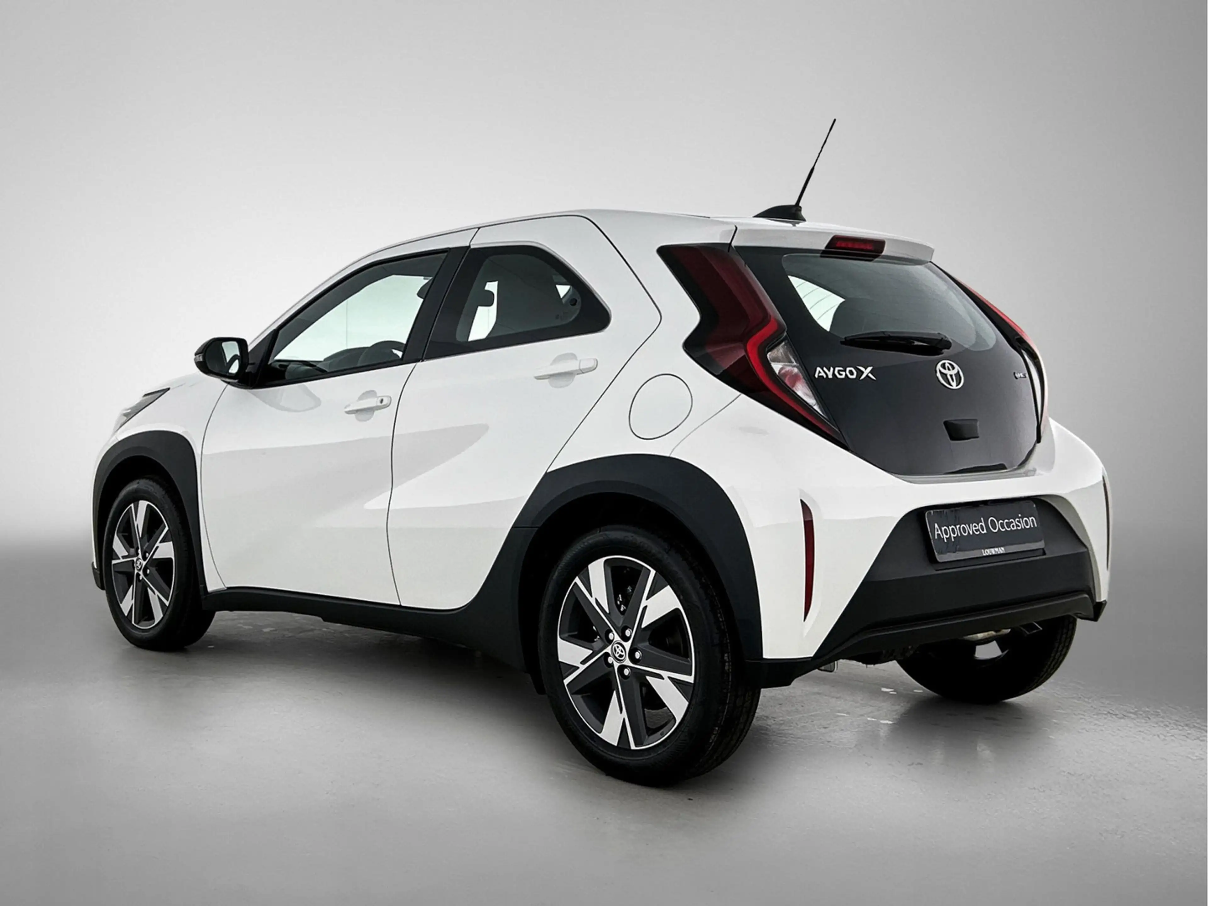 Toyota Aygo X Hybrid 115 play — photo 14