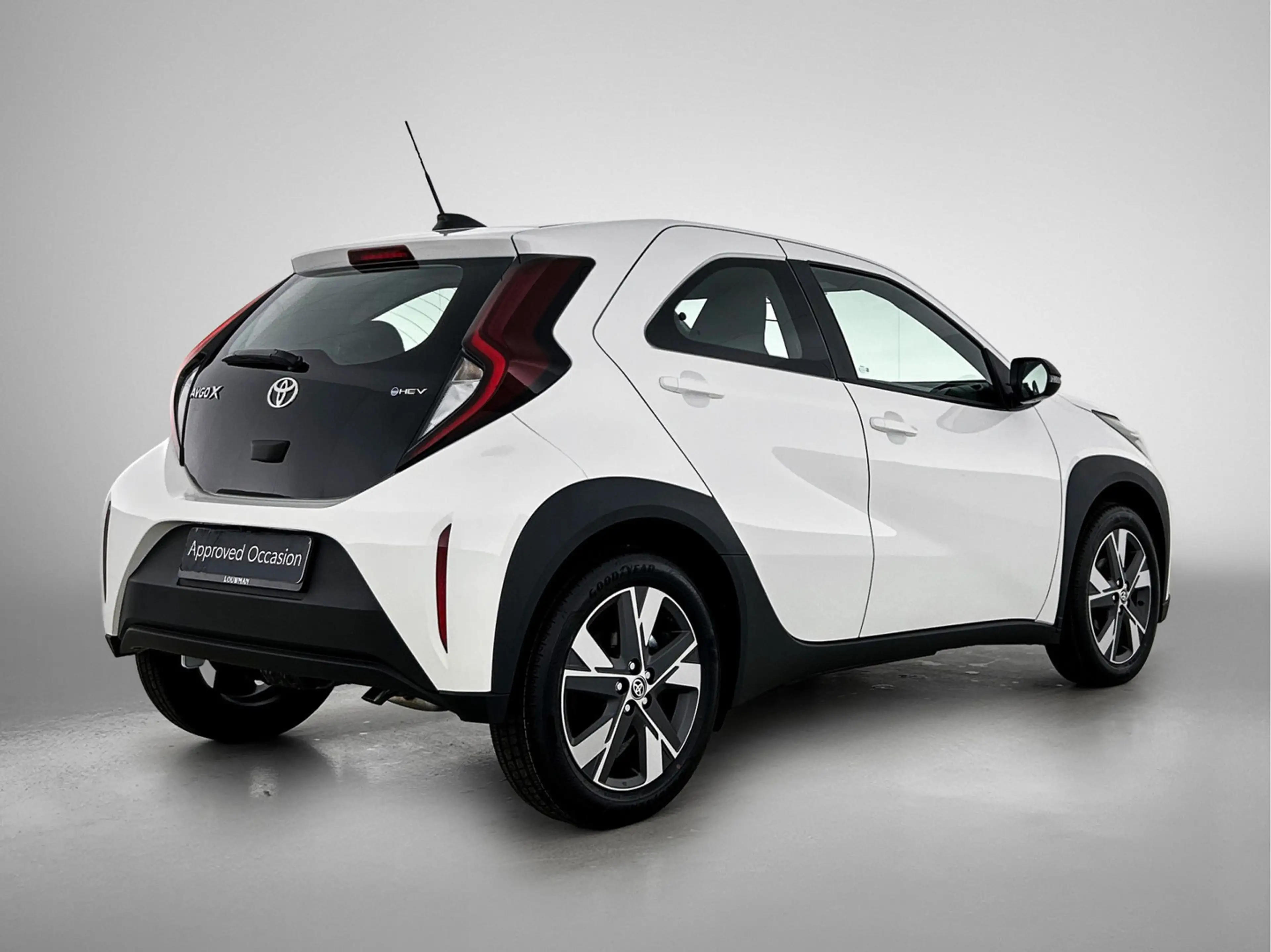 Toyota Aygo X Hybrid 115 play — photo 3