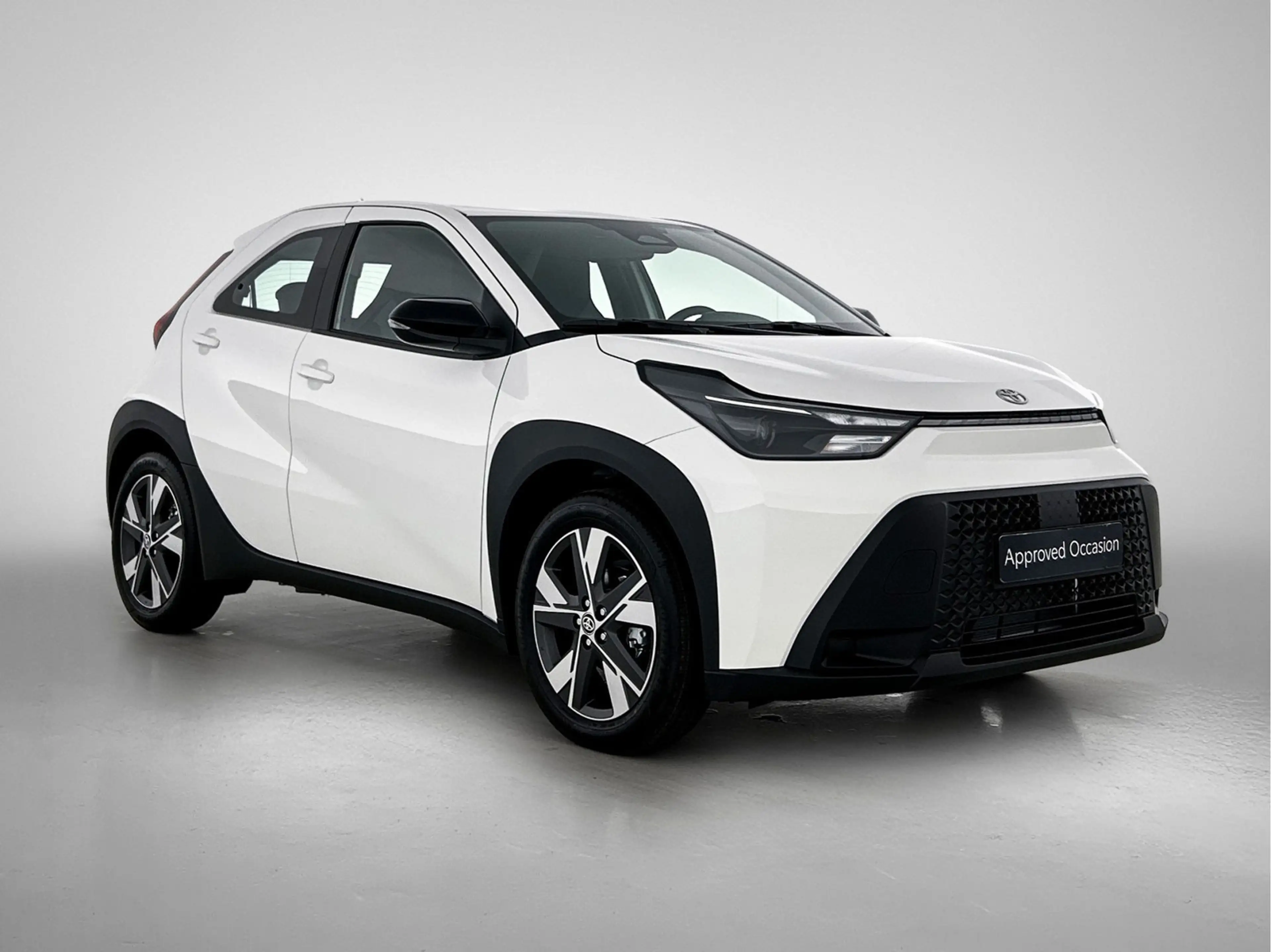 Toyota Aygo X Hybrid 115 play — photo 13