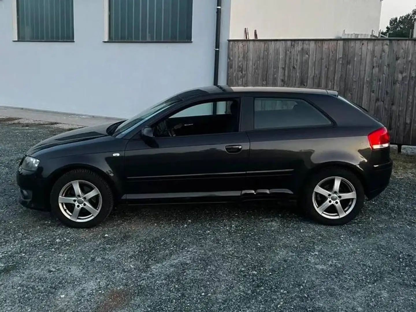 Audi A3 A3 1,6 Ambiente Ambiente Schwarz - 2