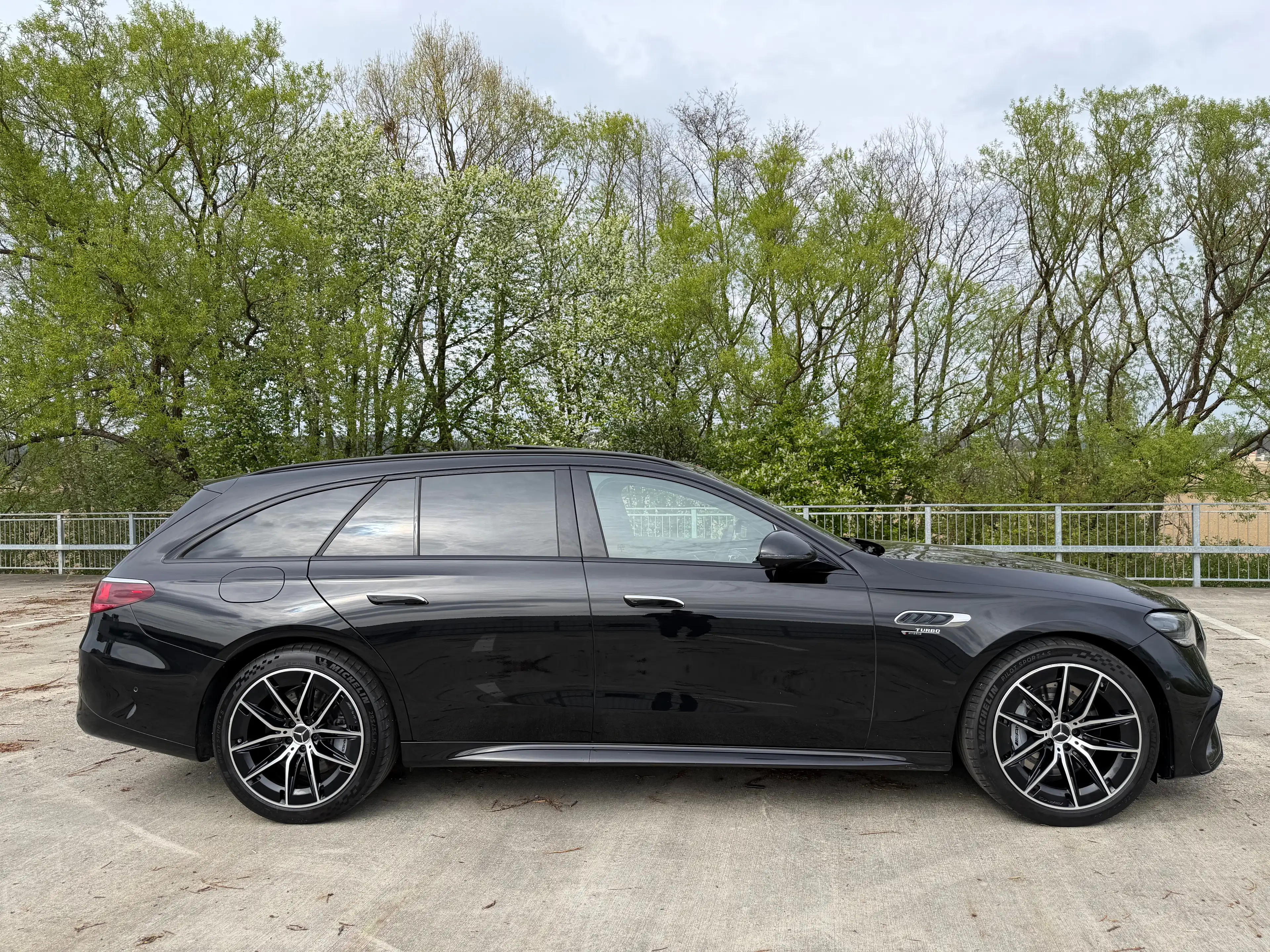 Mercedes-Benz E 53 AMG PANO HYPERSCREEN AHK 20" MWST 1.BESITZ TOP! — photo 4