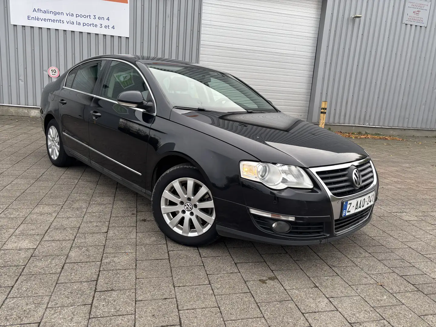 Volkswagen Passat 2.0 TDi Sportline Noir - 2