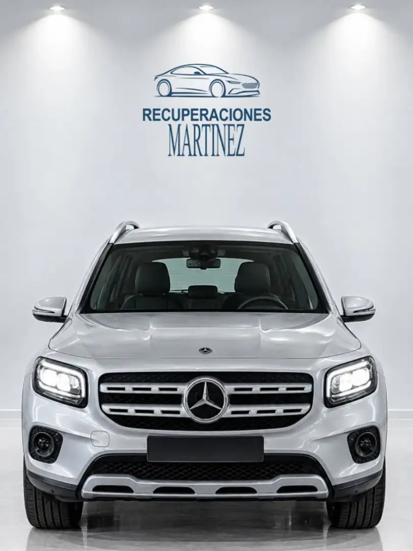 Mercedes-Benz GLB 200 200d 8G-DCT Plateado - 1