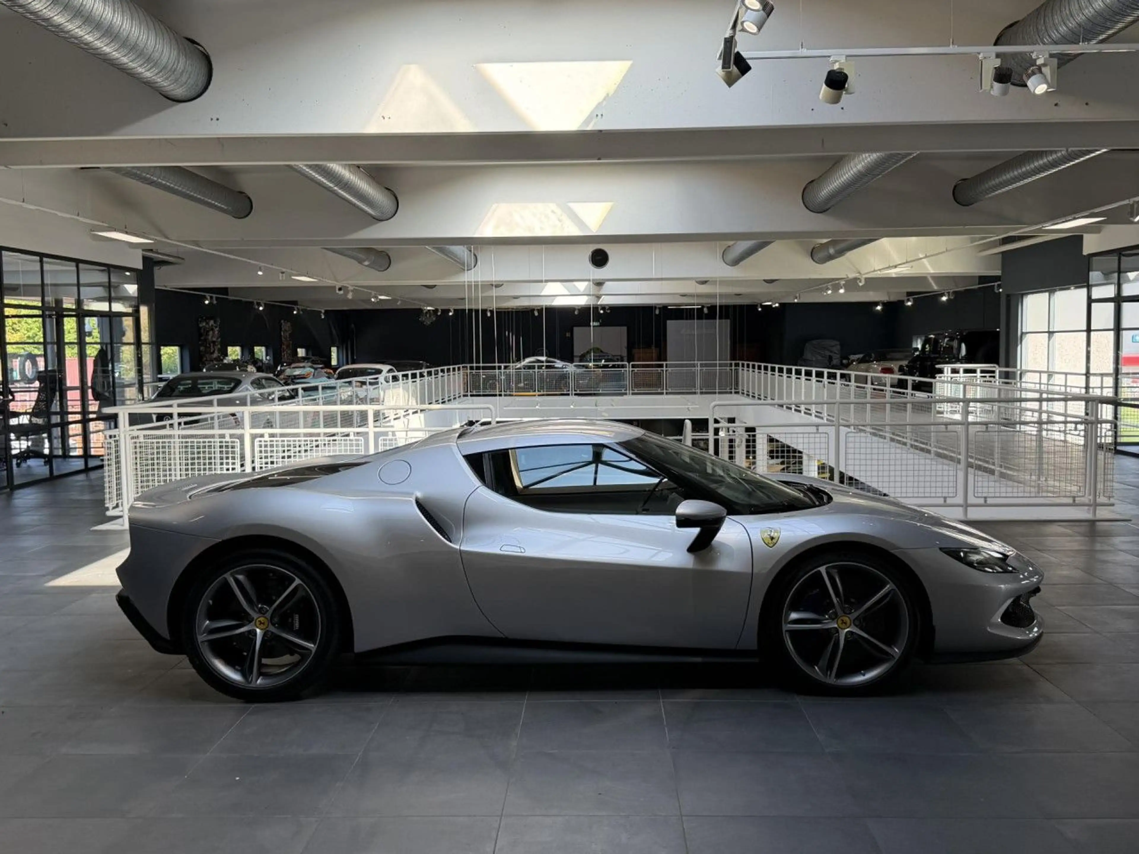 Ferrari 296 GTB Argento Silver Carbon — photo 4