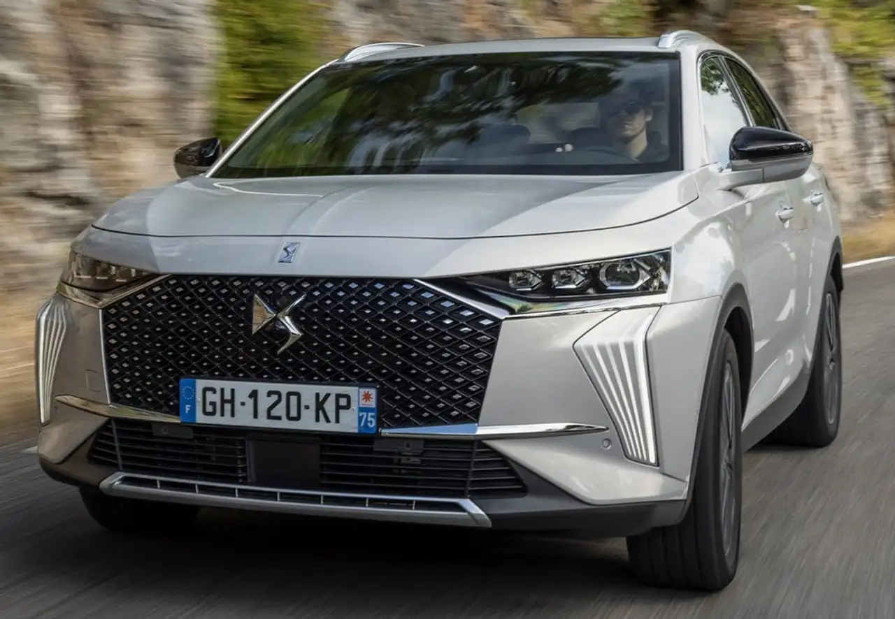 DS Automobiles DS 7 Crossback 2024