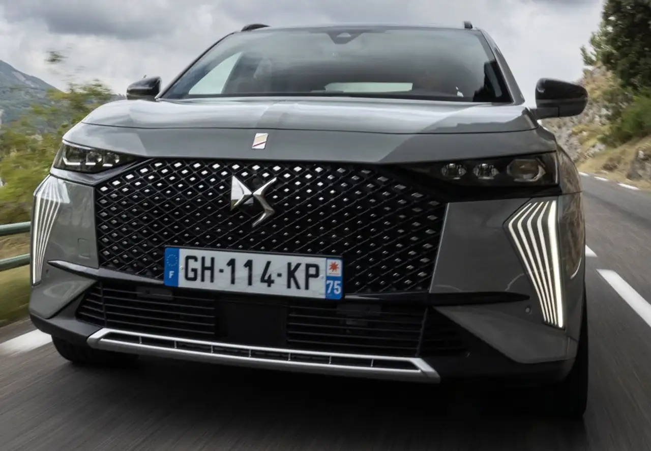 DS Automobiles DS 7 Crossback 2024