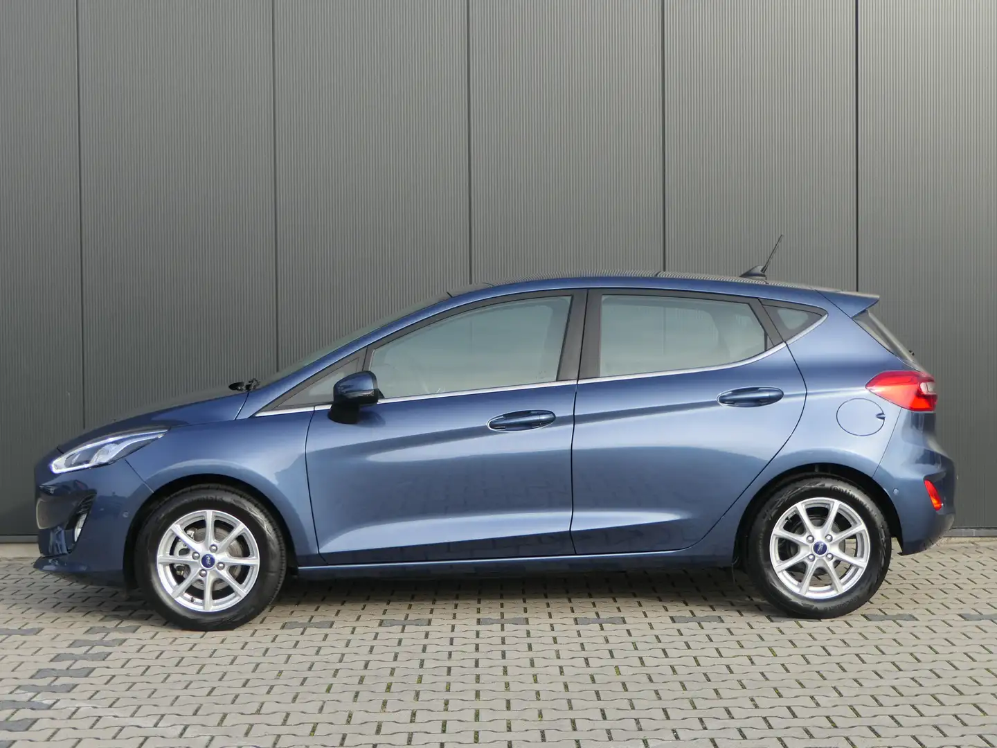 Ford Fiesta 1.0 EcoBoost 125pk Hybrid Titanium | Trekhaak | Ca Bleu - 2